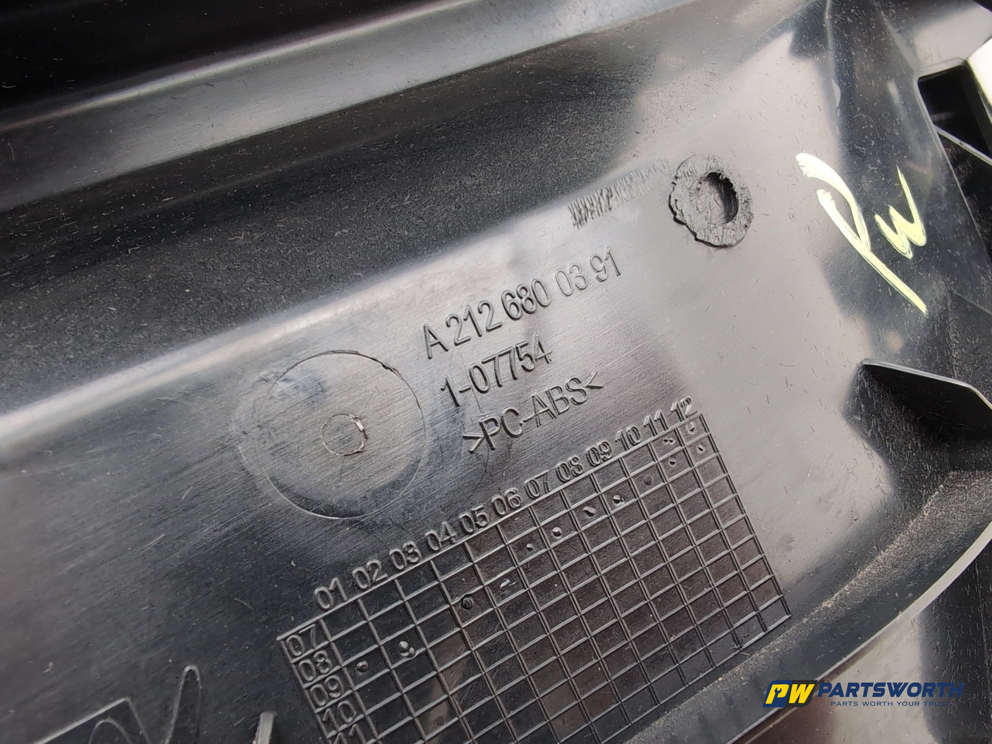 Mercedes-Benz E220 E-Class W212 Saloon Glove Compartment Assembly A2126800391 - photo 5