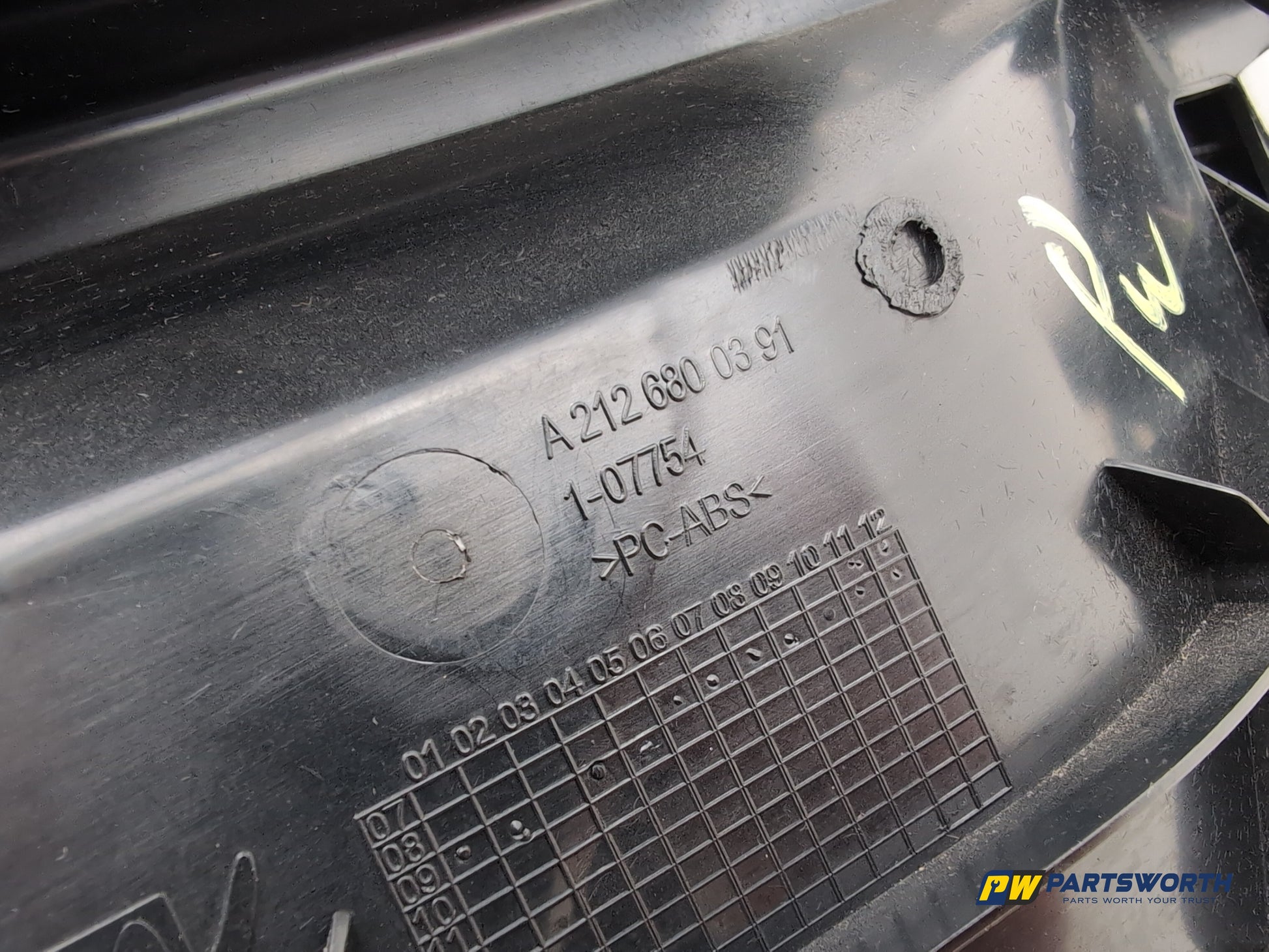 Mercedes-Benz E220 E-Class W212 Saloon Glove Compartment Assembly A2126800391 - photo 5