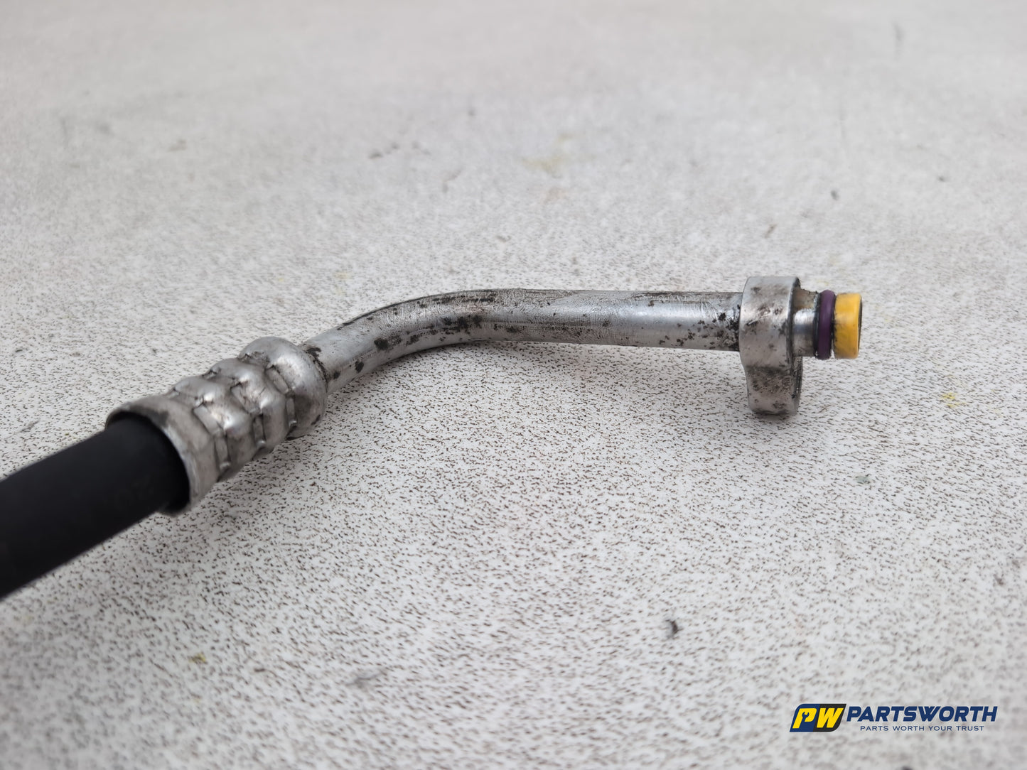 Mercedes-Benz E220 W212 Air Conditioning Pipe A/C Hose Line A2048304715 - photo 5