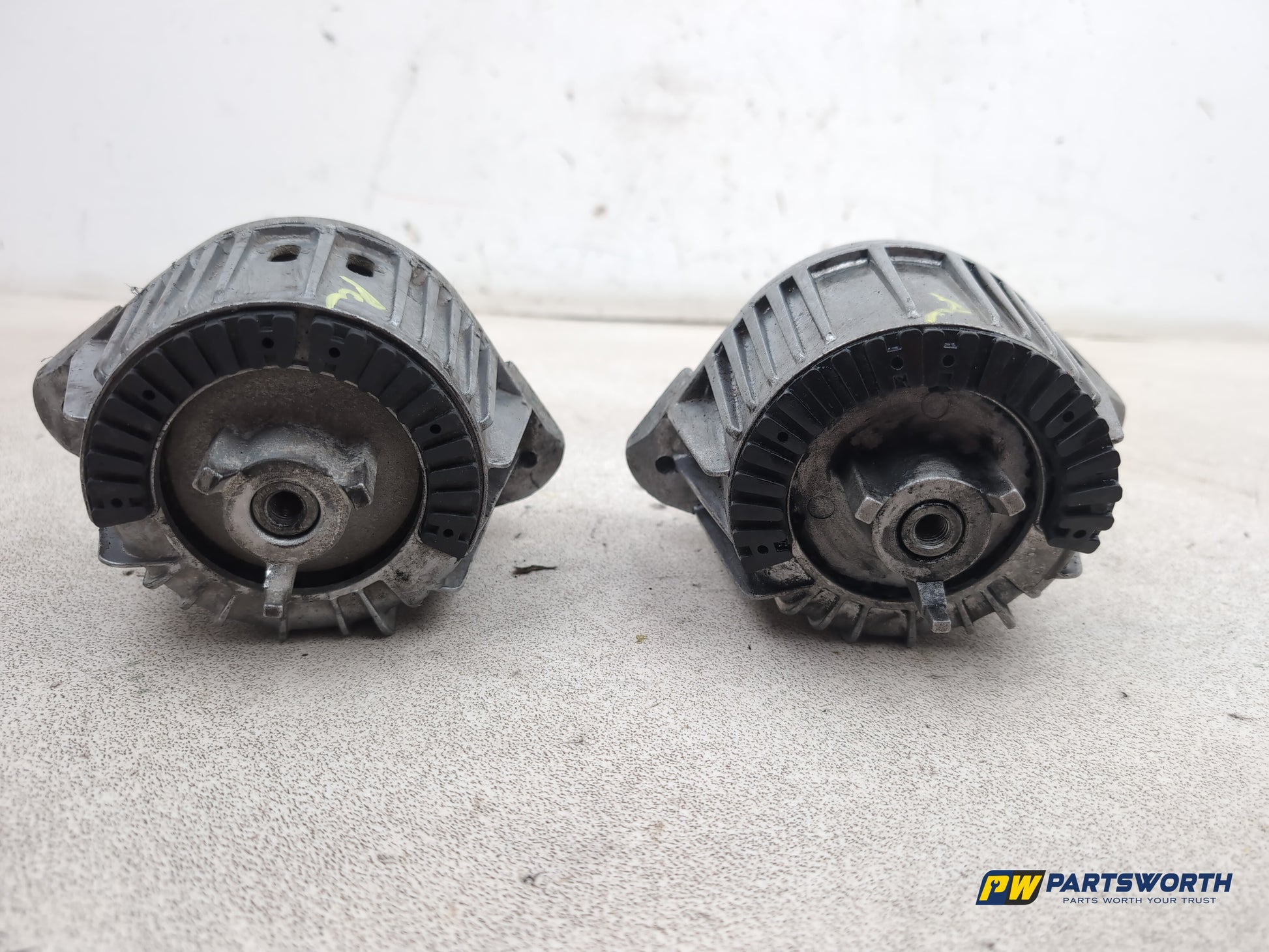 Set Of Engine Mounts LH + RH 5