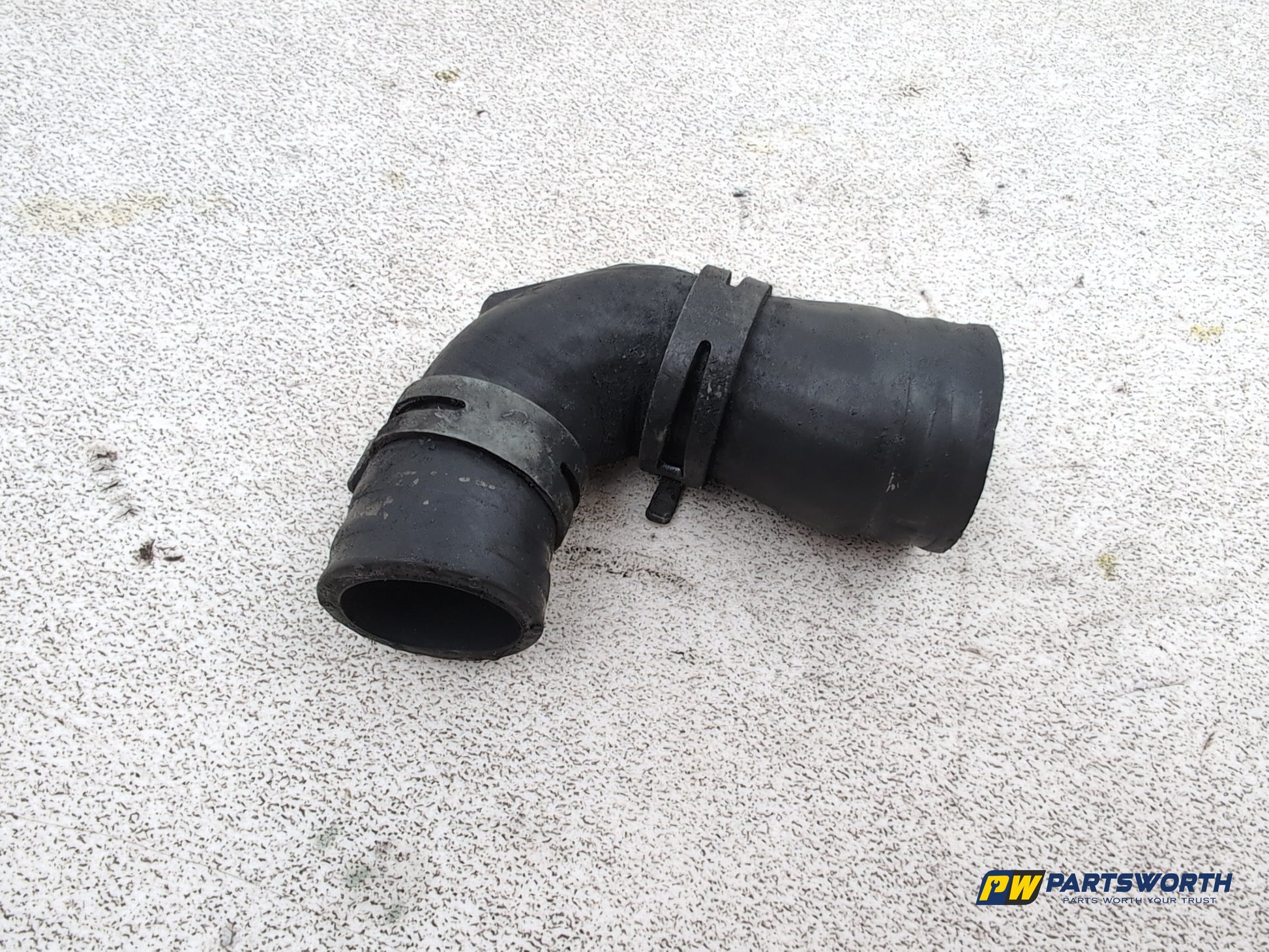 Mercedes-Benz E220 E-Class W212 Coolant Hose Pipe Connector 2009-2016 - photo 5