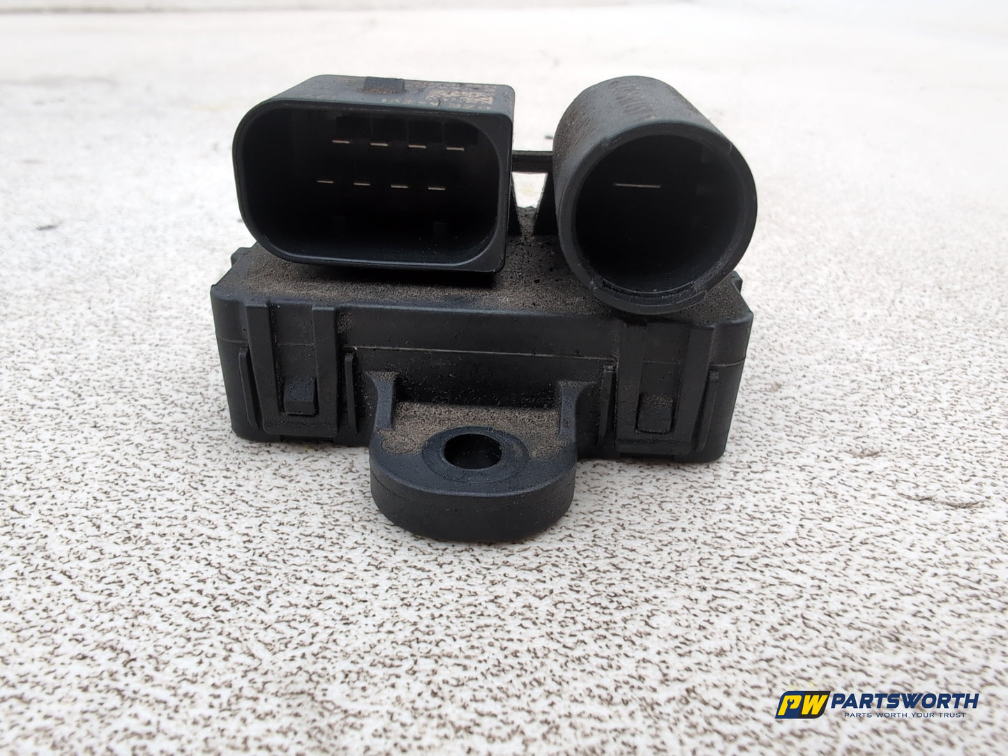 Mercedes-Benz E220 E-Class W212 Glow Plug Relay Module A6511530279 2009-2016 - photo 5