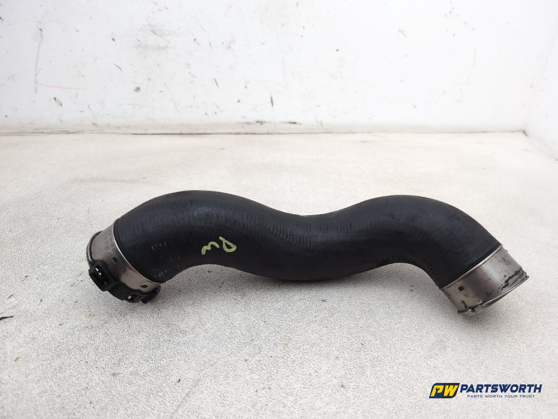 Mercedes-Benz E220 E-Class W212 Turbo Intercooler Bottom Hose 2009-2016 - photo 5