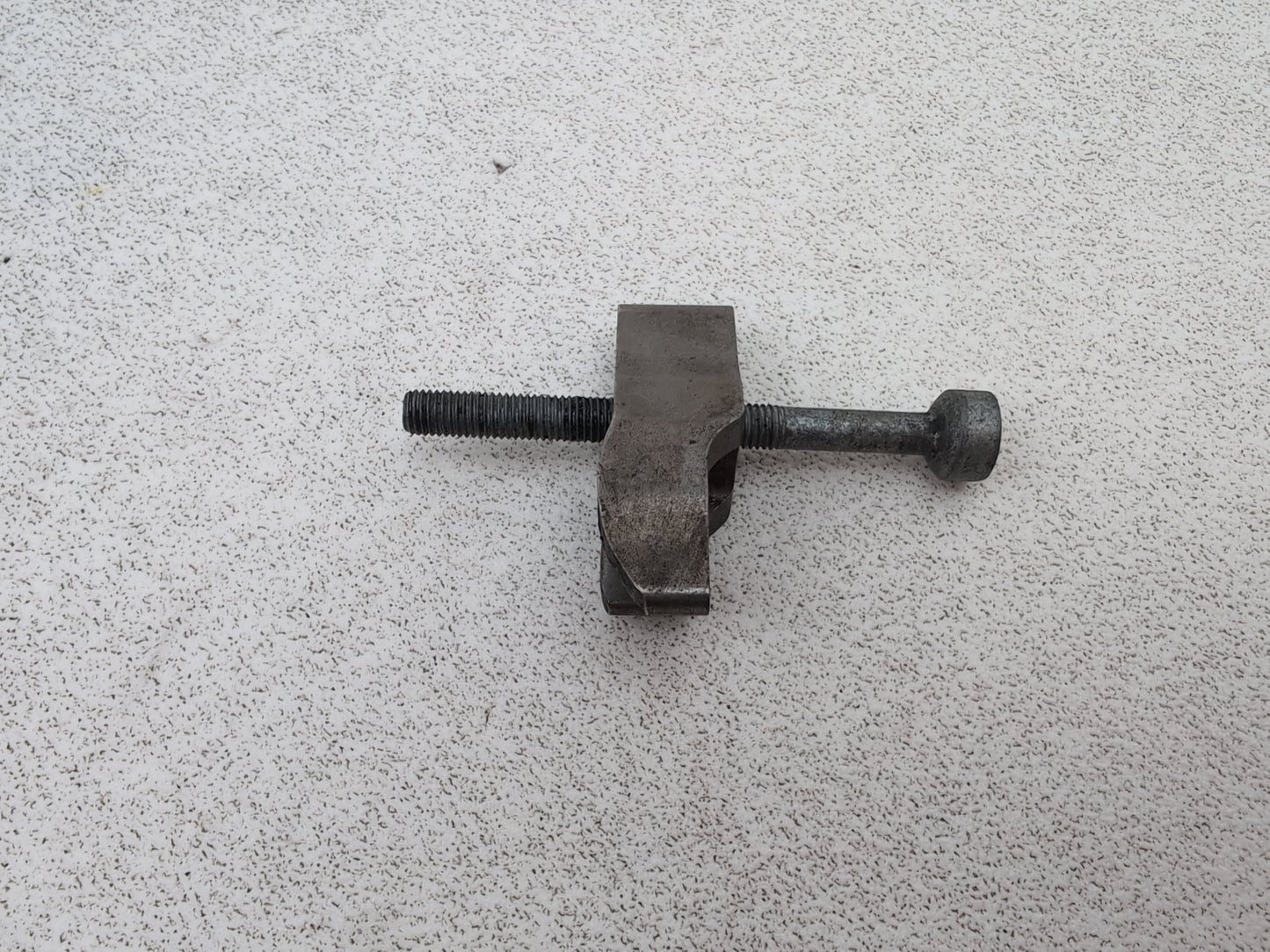 Mercedes-Benz E220 E-Class W212 2.1l Diesel Fuel Injector Clamp With Bolt - photo 5