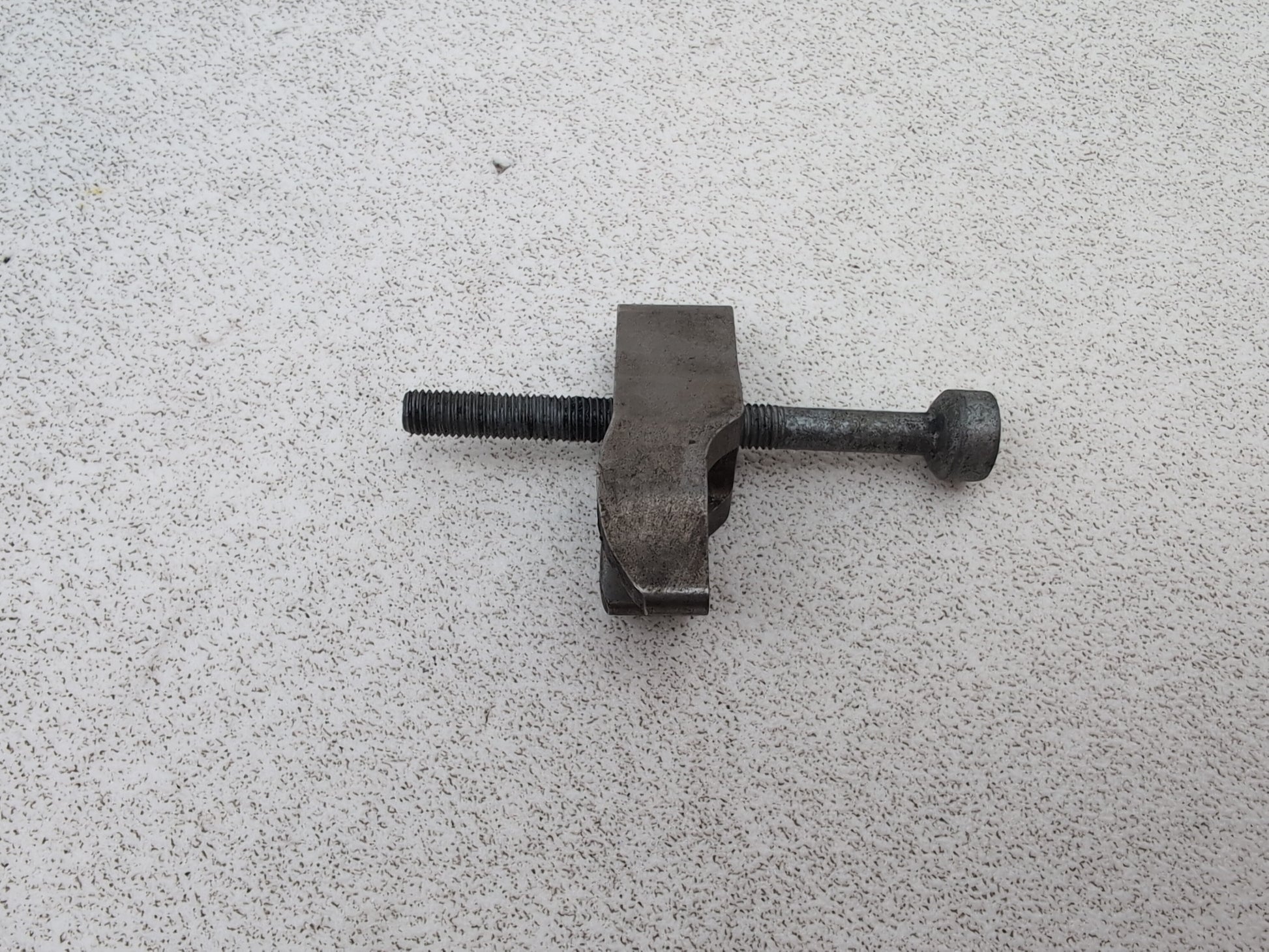Mercedes-Benz E220 E-Class W212 2.1l Diesel Fuel Injector Clamp With Bolt - photo 5