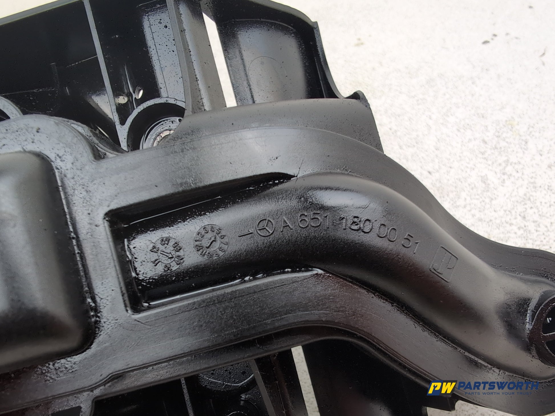 Mercedes-Benz E220 E-Class W212 Engine Sump Oil Strainer Pickup A6511800051 - photo 5