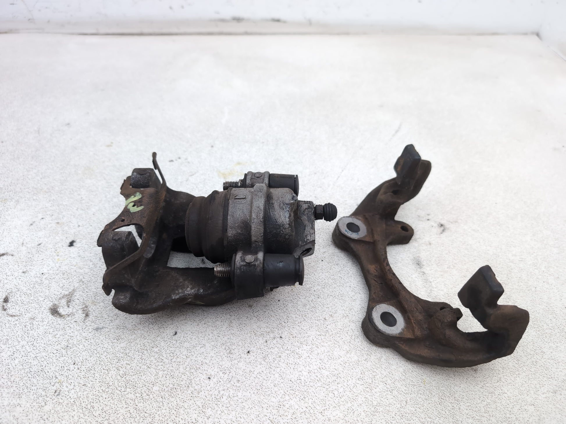 Mercedes-Benz E220 E-Class W212 Brake Caliper Rear Rh Driver Side 2009-2013 - photo 5