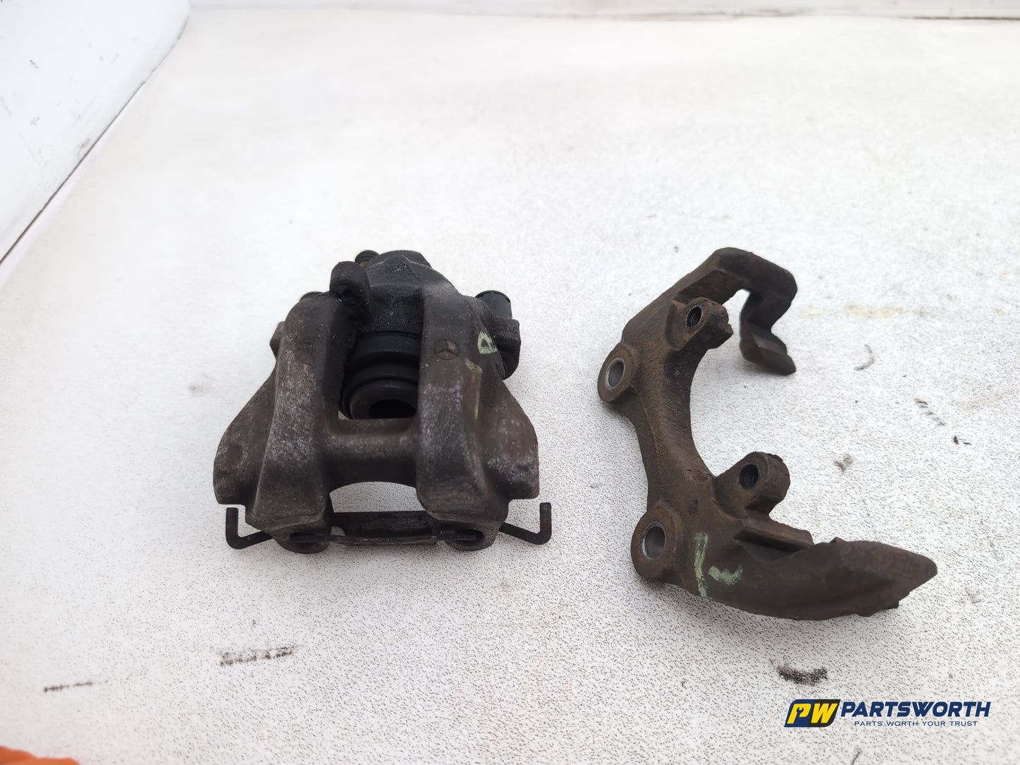 Mercedes-Benz E220 E-Class W212 Brake Rear Caliper Lh Passenger Side 2009-2013 - photo 5