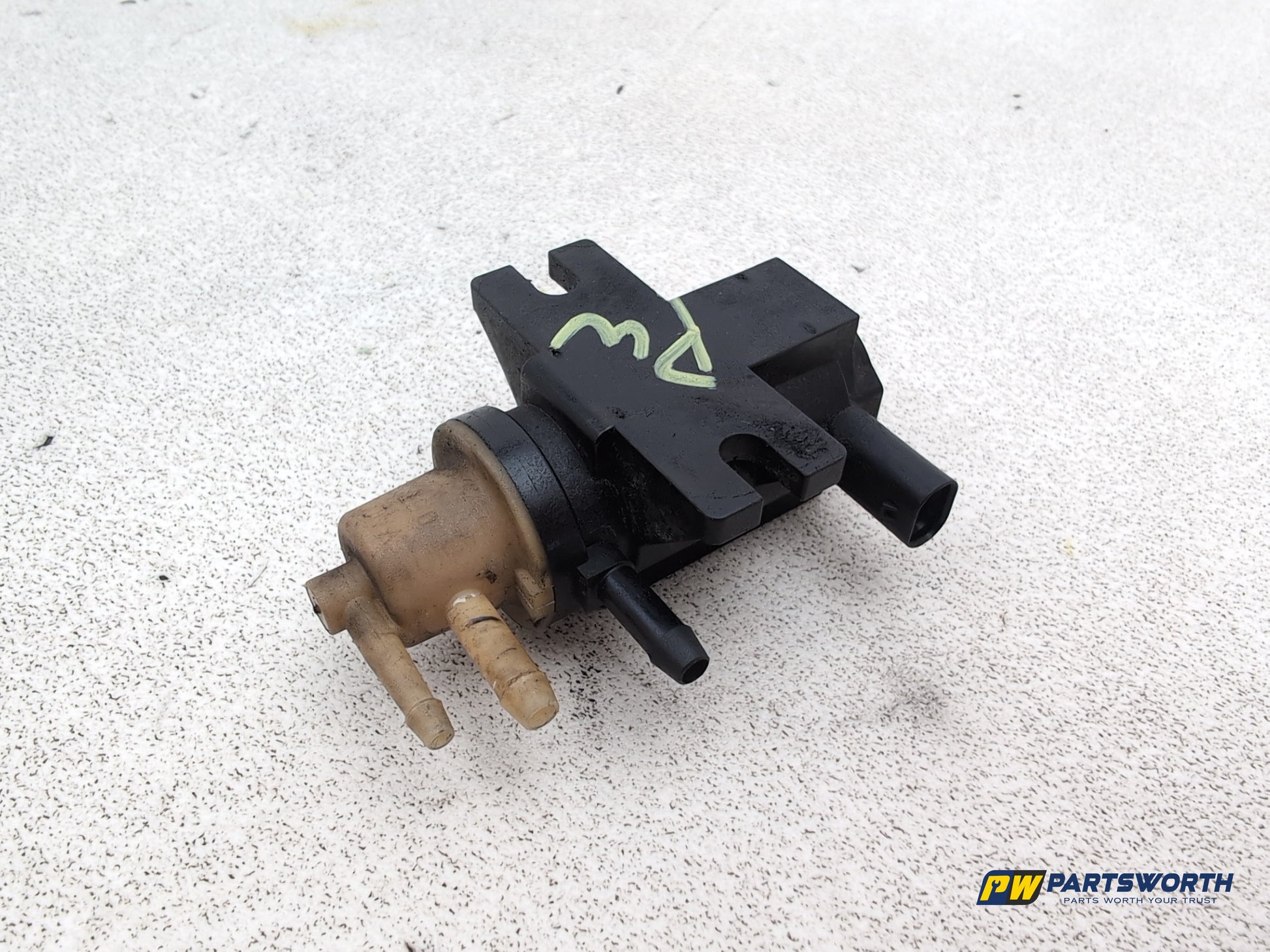 Mercedes-Benz E220 E-Class W212 Turbo Vacuum Solenoid Valve A0071531428 - photo 5
