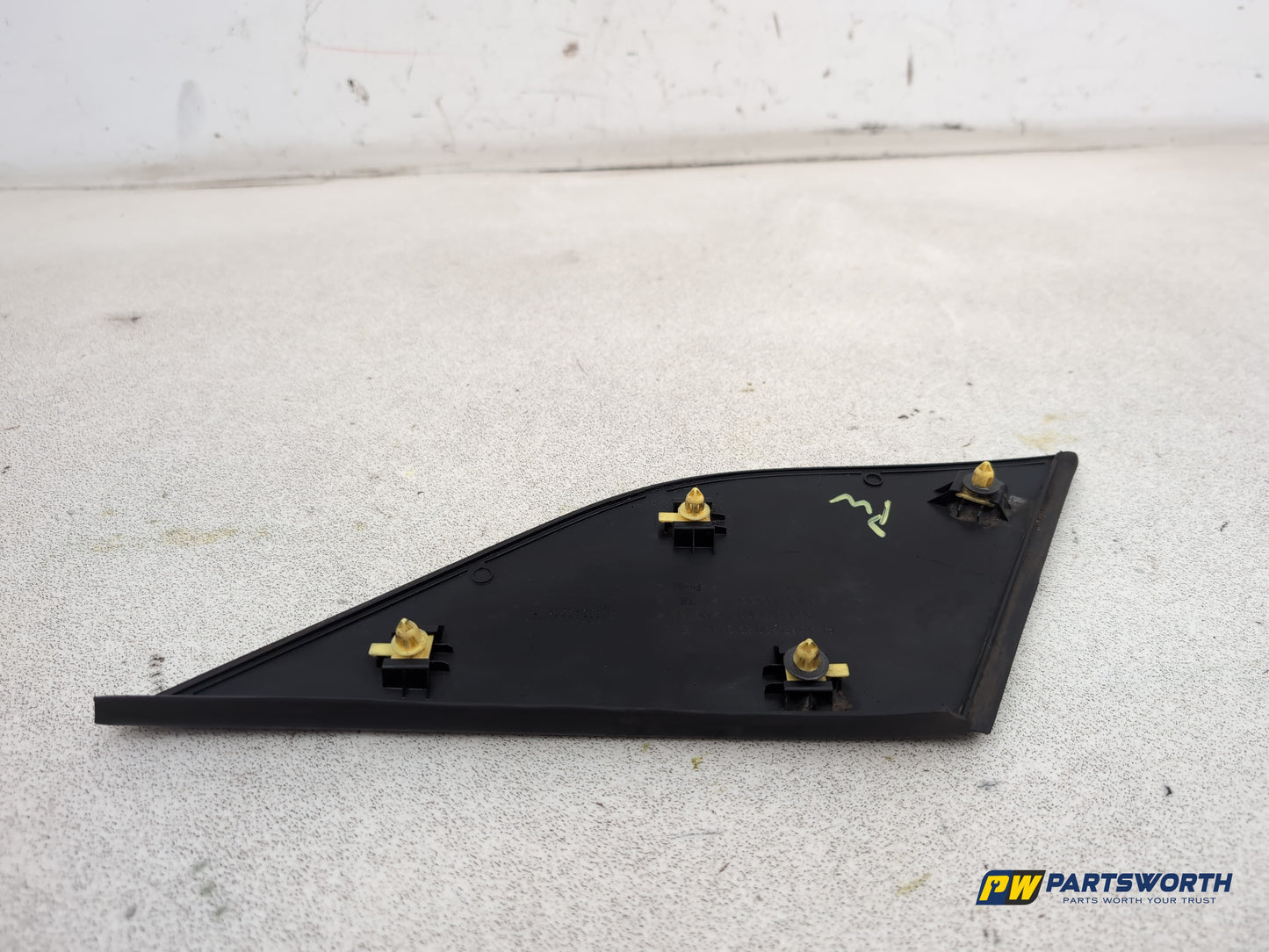 Mercedes-Benz B200 B-Class W245 Front Wing Trim Passenger Side A1696903987 - photo 5