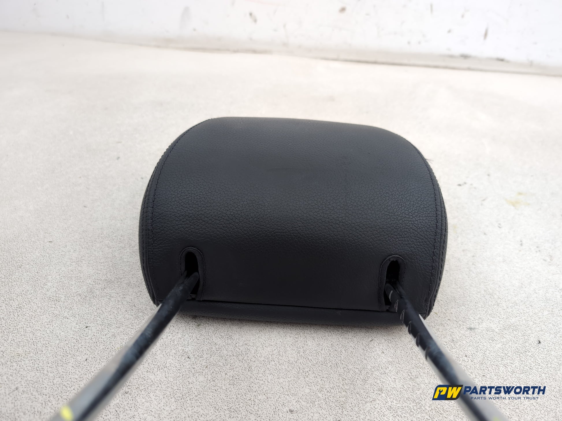 Mercedes-Benz B200 B-Class W245 Front Right Headrest 2005-2011 - photo 5