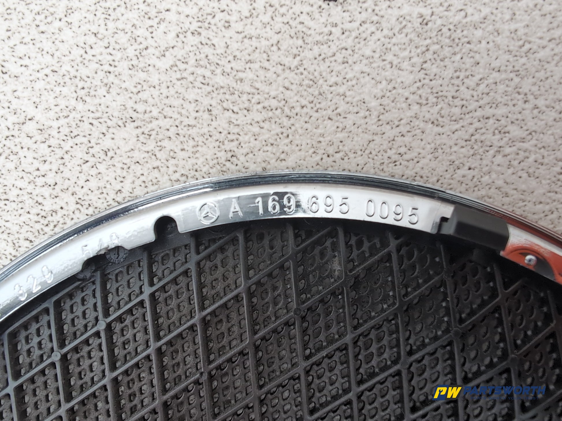 Mercedes-Benz B200 B-Class W245 Large Front Door Speaker Cover Grille Trim - photo 5
