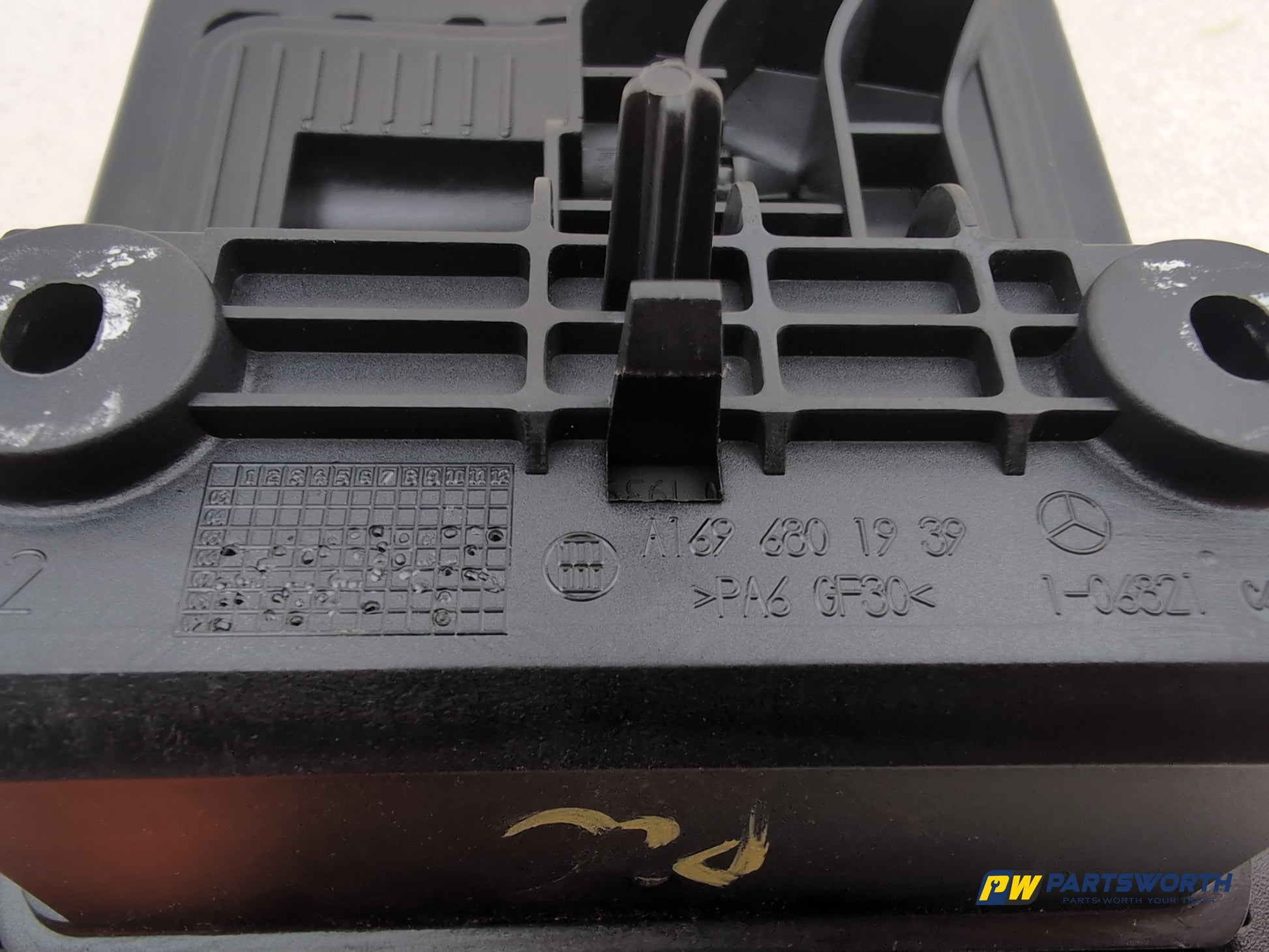 Centre Console Armrest 5