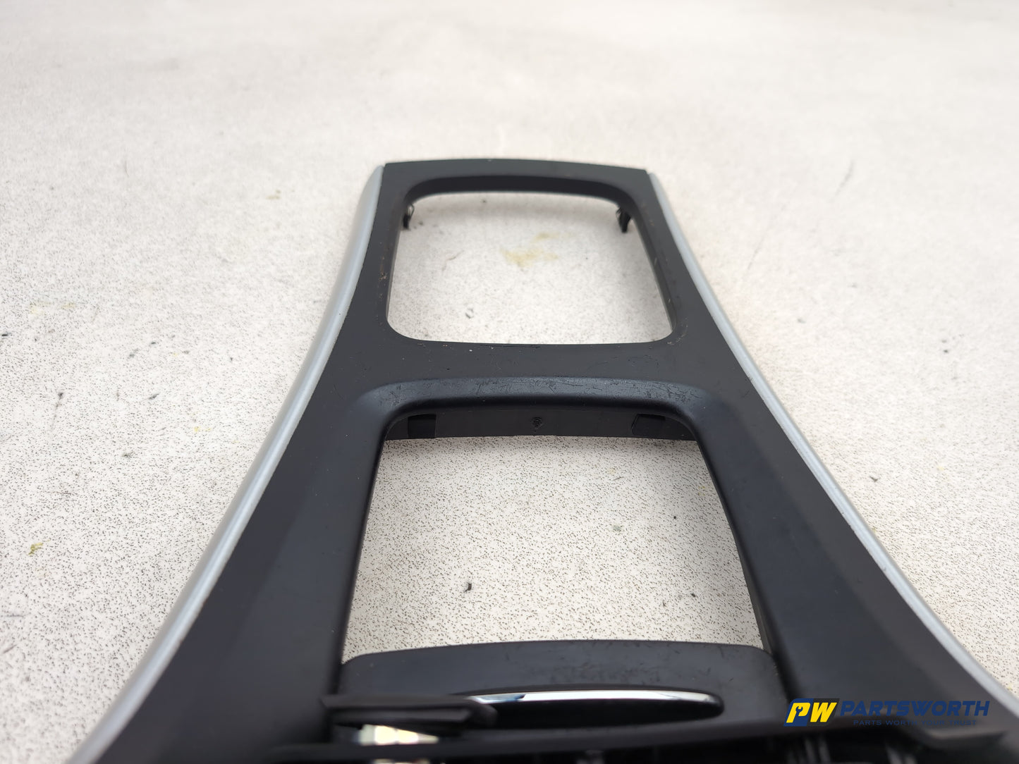 Mercedes-Benz B200 B-Class W245 Gearstick Surround Trim 1071240100 2005-2011 - photo 5