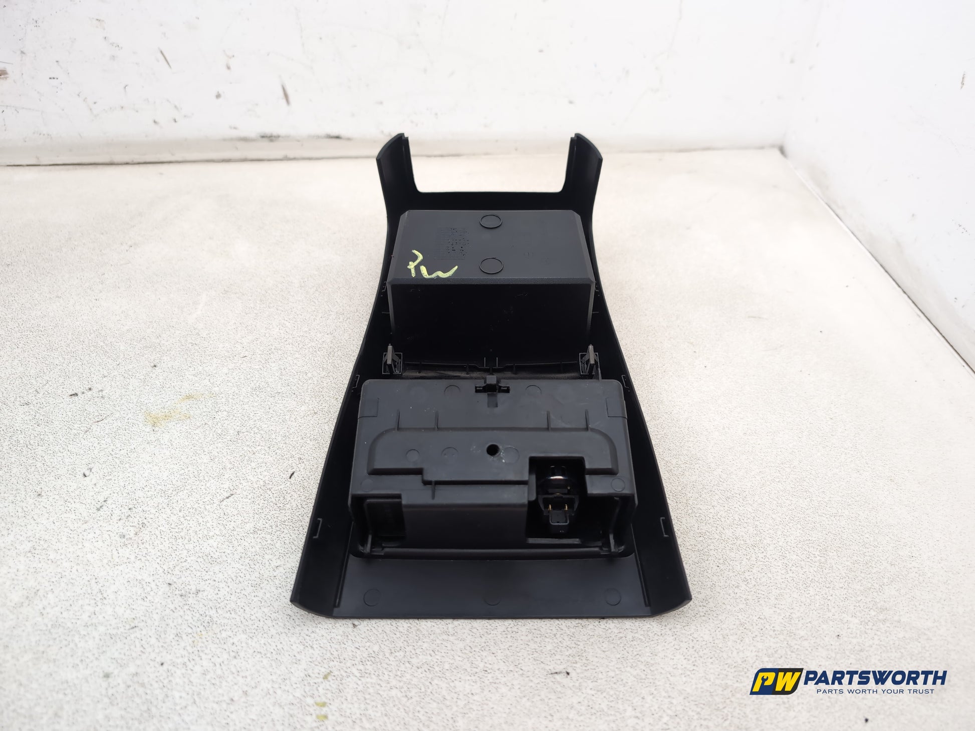 Mercedes-Benz B200 B-Class W245 Centre Console Storage Tray Rear A1696830091 - photo 5