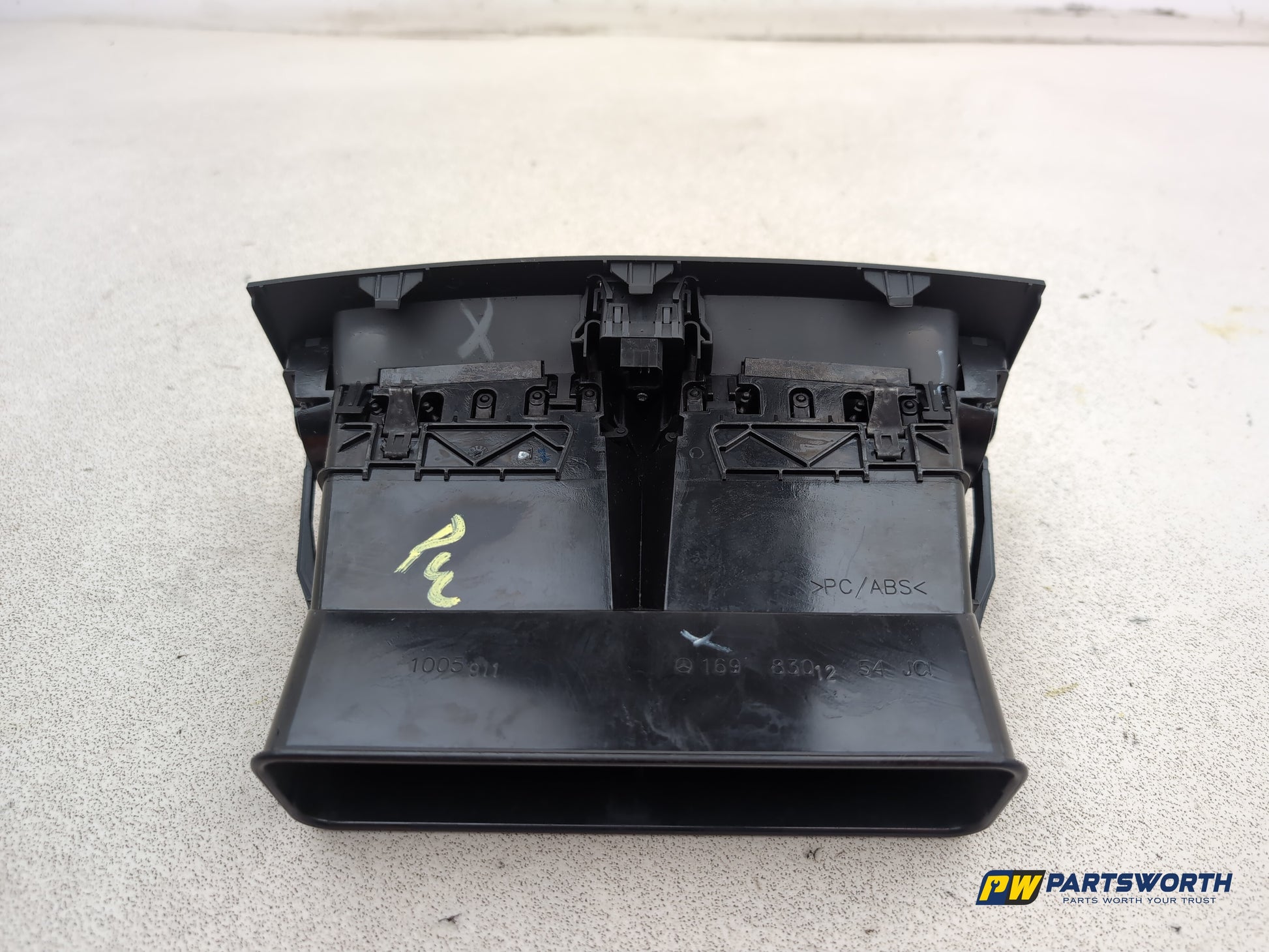 Mercedes-Benz B200 B-Class W245 Dashbort Trim Air Vent Centre A1698301254 - photo 5