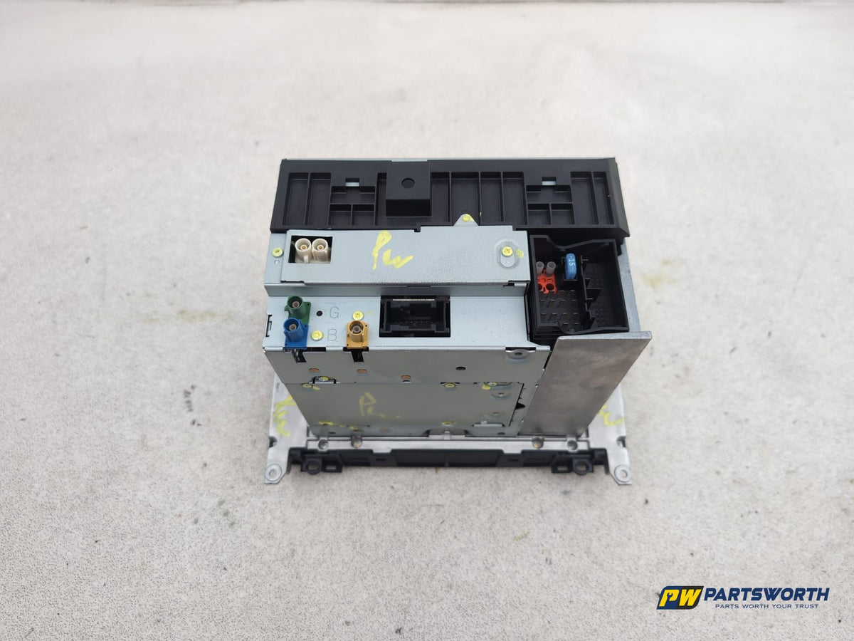Radio - DAB/CD Player, Display screen + Facia  5