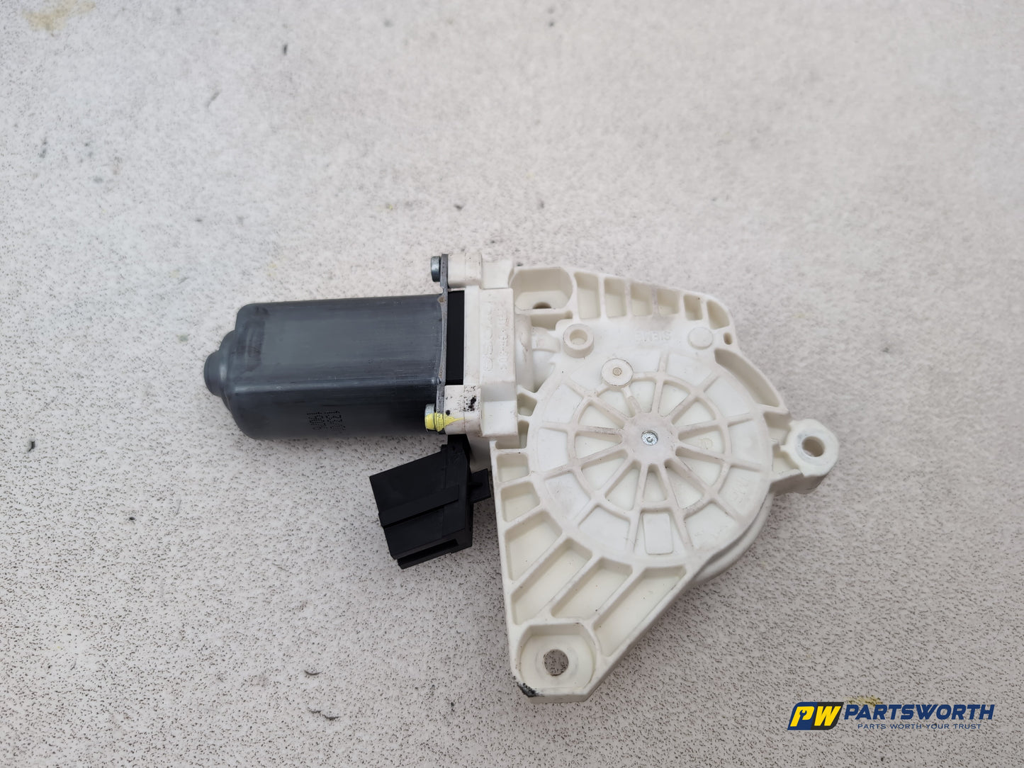 Mercedes-Benz B200 B-Class W245 Rear Door Window Motor Left Side A1698201942 - photo 5