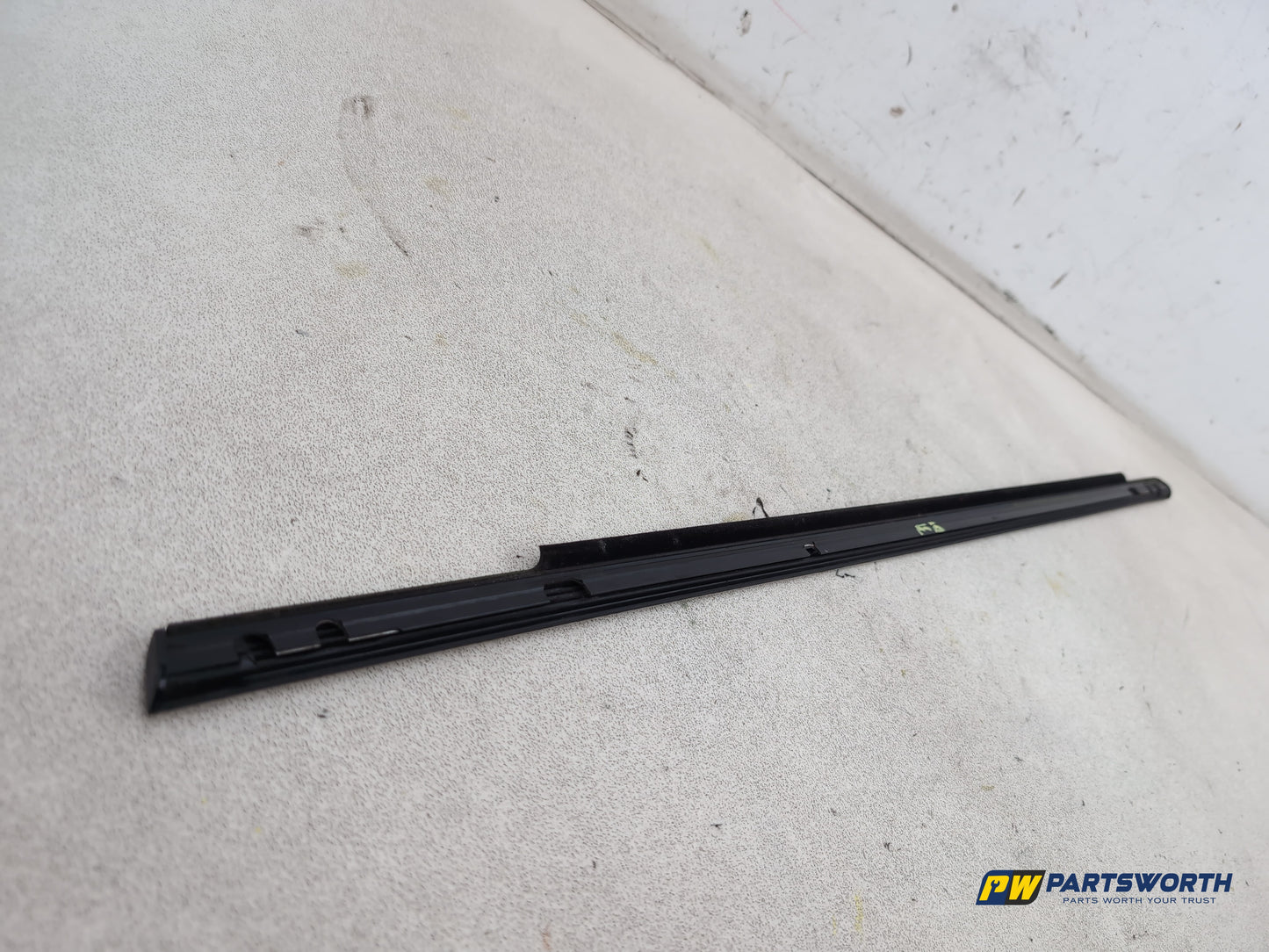 Mercedes-Benz B200 B-Class W245 Rear Left Door Window Trim A1697351565 2005-2011 - photo 5