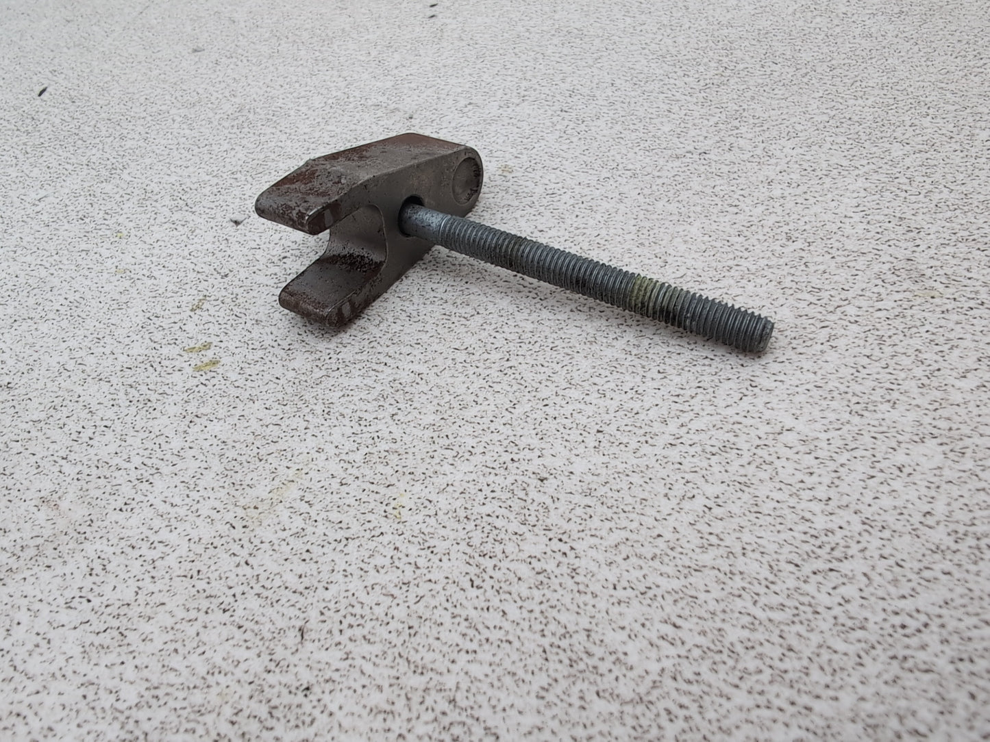 Mercedes-Benz B200 B-Class W245 2.0l Diesel Fuel Injecor Holding Clamp 2005-2011 - photo 5