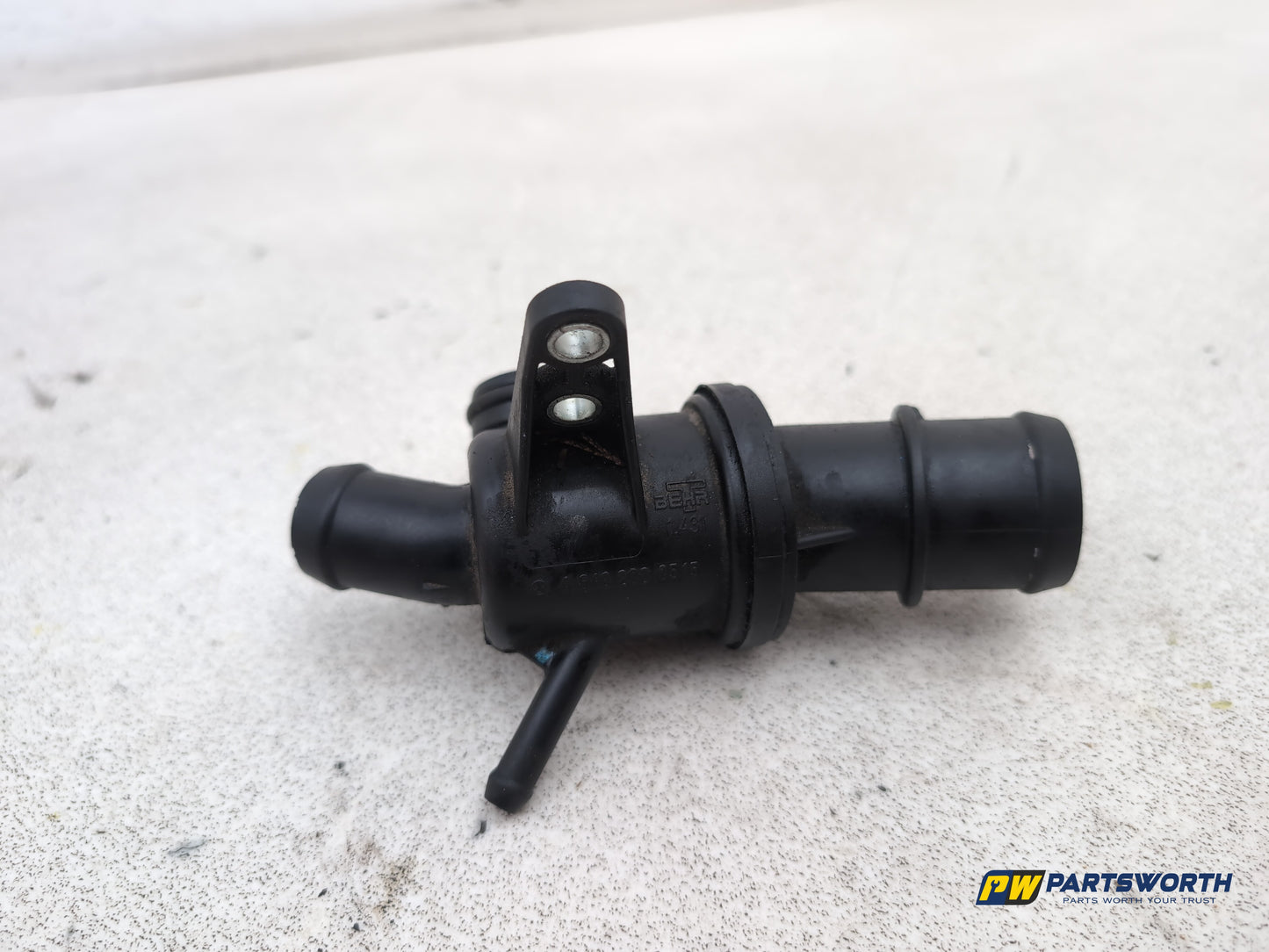 Mercedes-Benz B200 B-Class W245 2.0l Diesel Thermostat Housing A6402000515 - photo 5