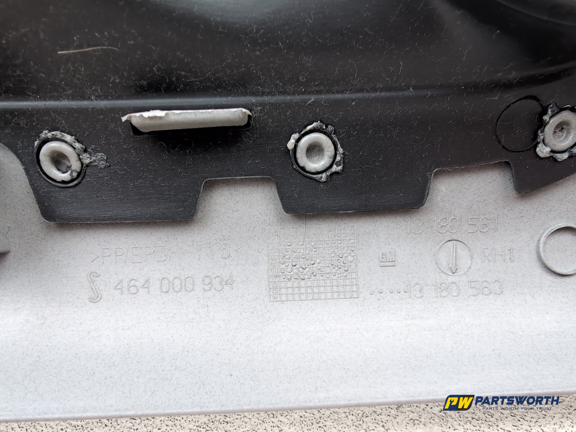 RH A Pillar Trim  5