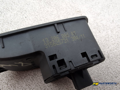 Vauxhall Corsa Se Door Window Switch Left Passenger Side Front 13206806 - photo 5