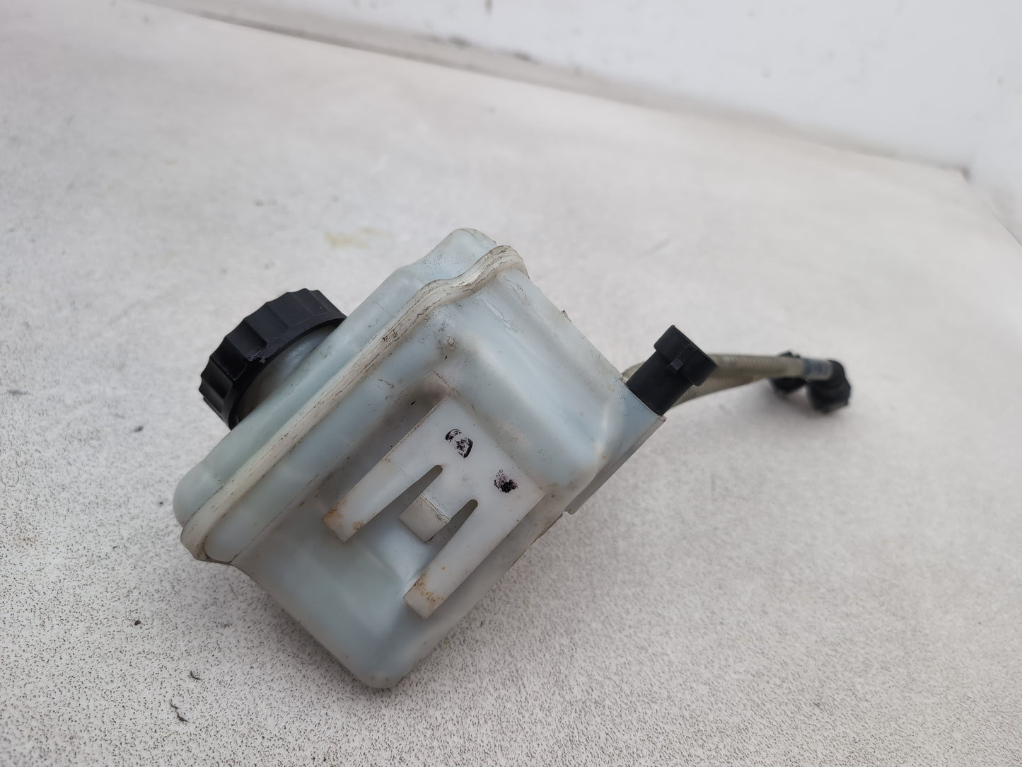 Vauxhall Corsa Se 1.2l Petrol Brake Fluid Reservor 0204051244 2006-2014 - photo 5