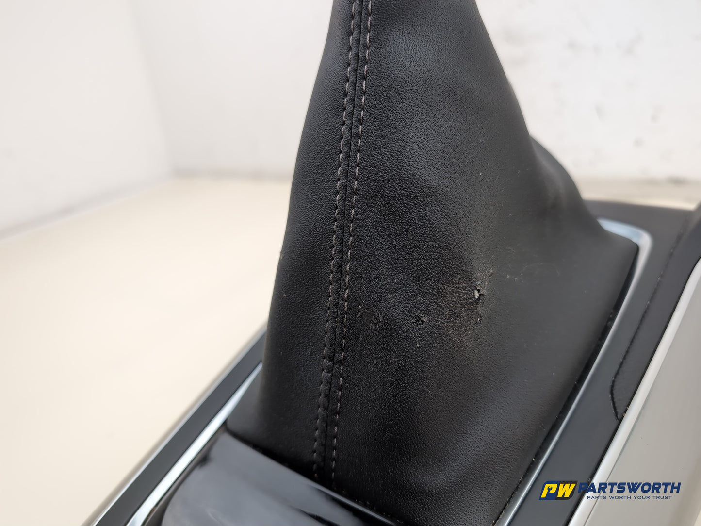 Peugeot 308 Allure Blue Hdi Centre Console Trim With Gear Shif Gaiter And Knob - photo 5