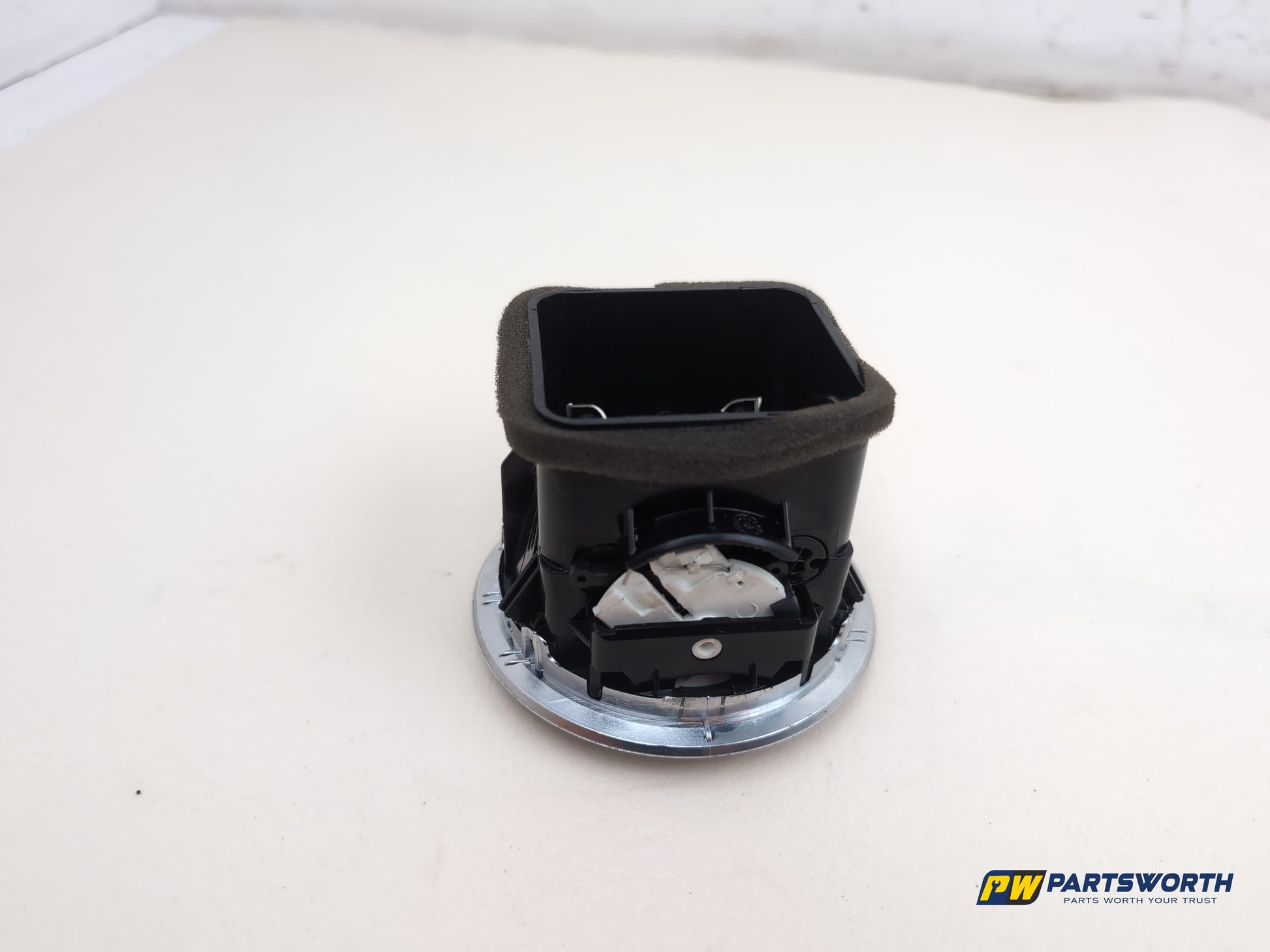Vauxhall Corsa Se Dashboard Air Vent Trim 13365419 2006-2014 - photo 5