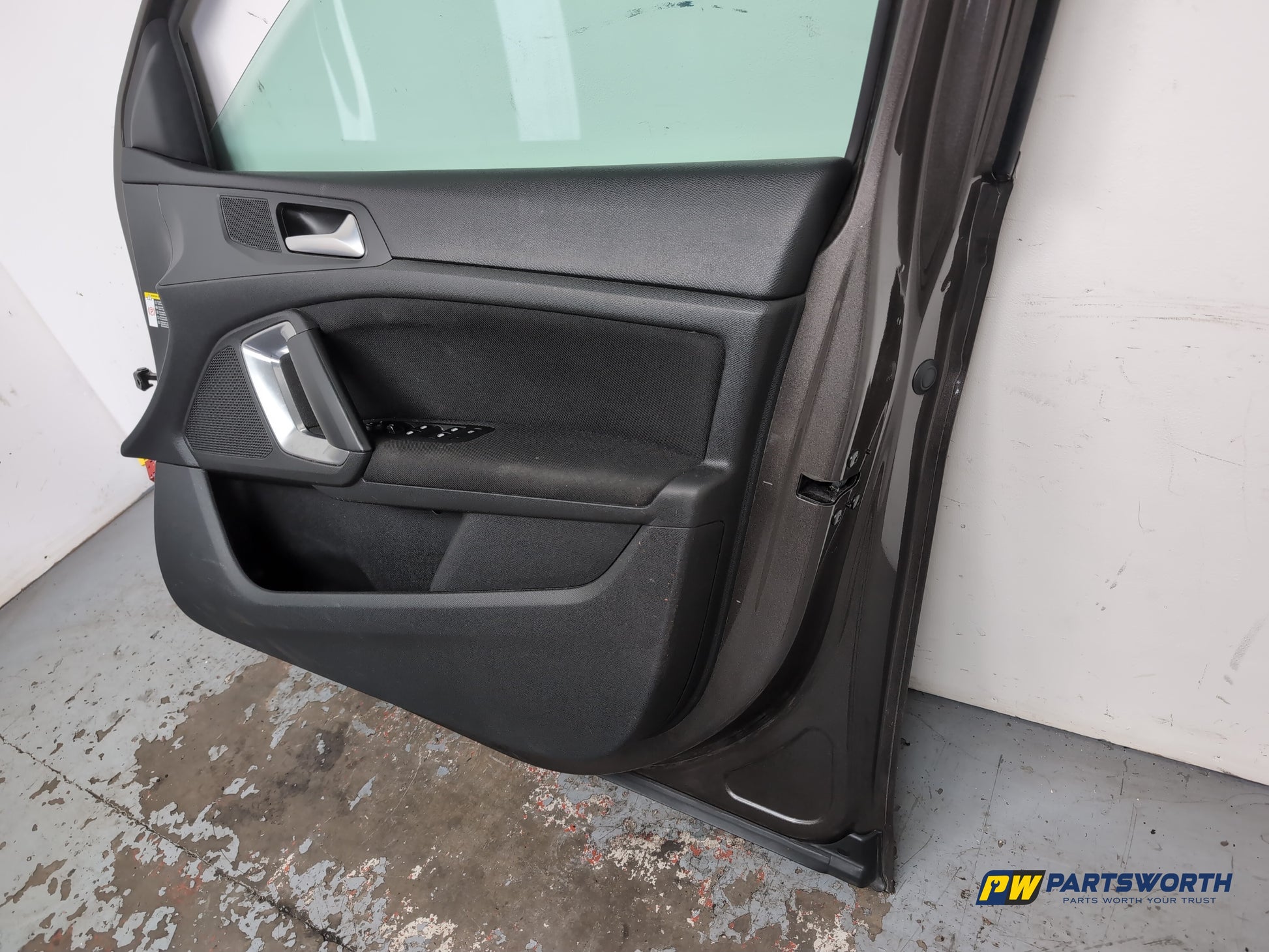 Door Front RH 11