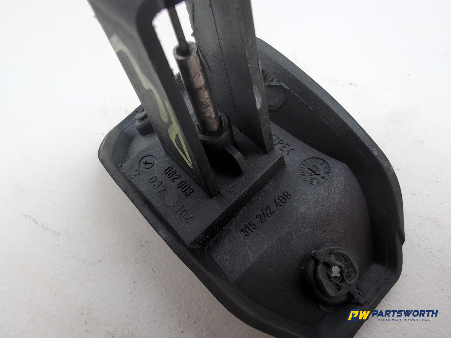 Vauxhall Corsa Se Fuel Flap Release Cable 13111599 2006-2014 - photo 5