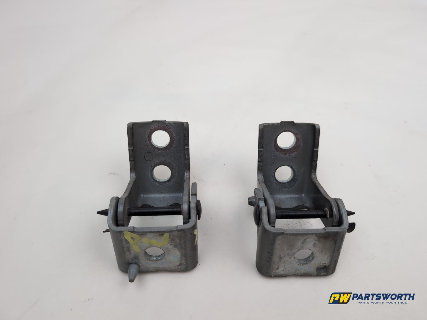 LH Front Door Hinge Pair  5