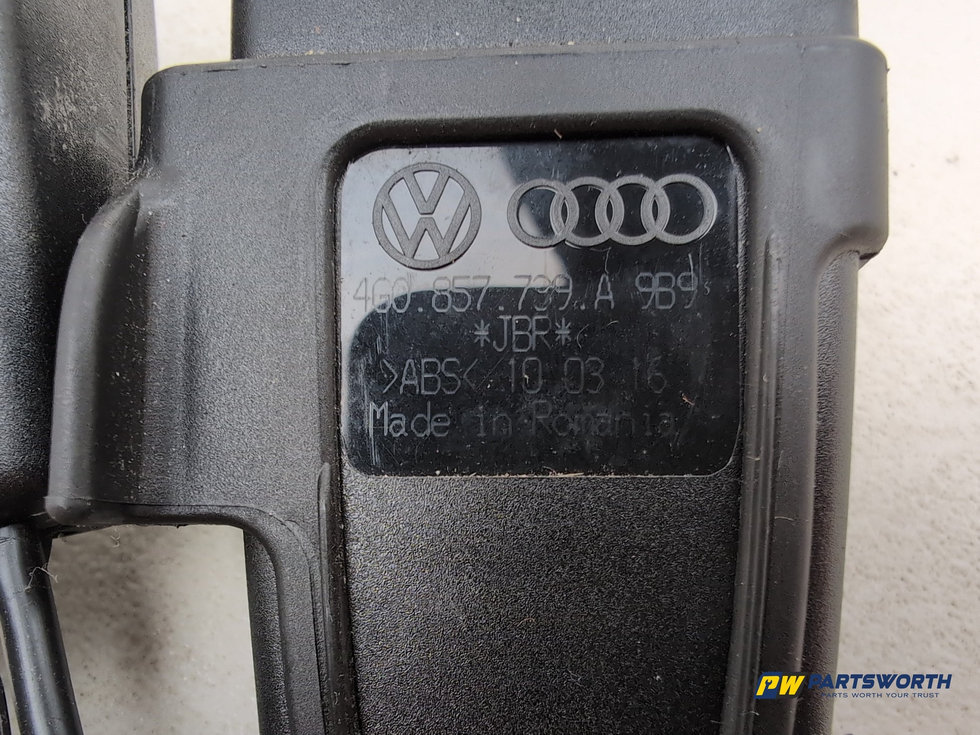 Audi A6 S Line Black Ed Rear Seat Belt Buckle Middle 4g0857739a 2011-2018 - photo 5