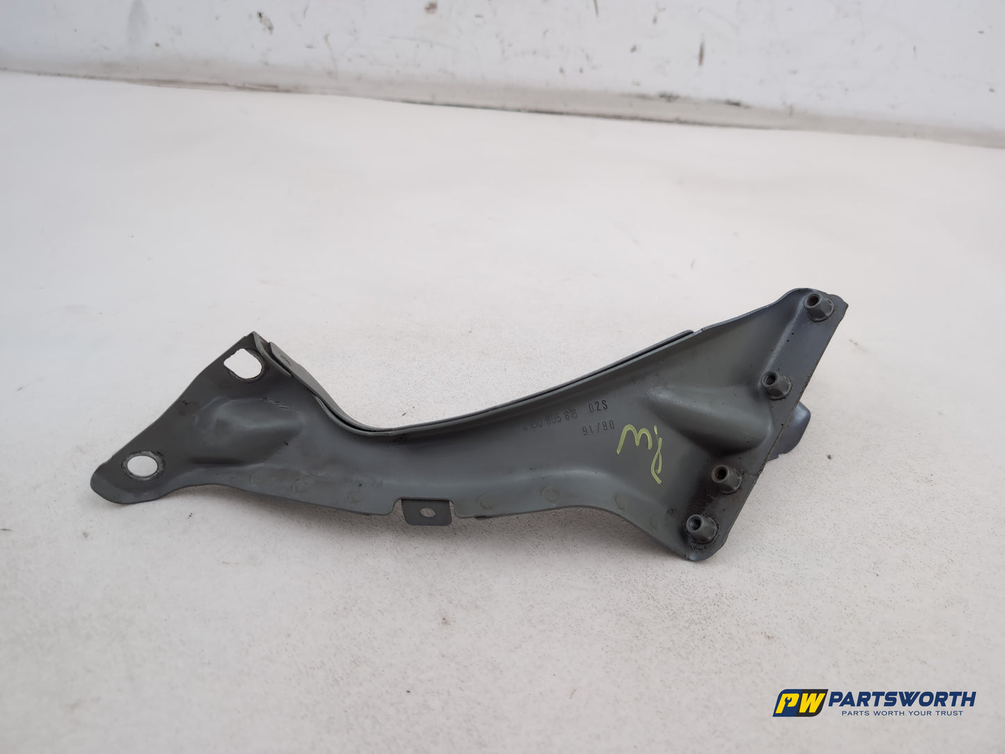 Audi A6 S Line Black Front Wing Mount Bracket Right Driver Side 4g0805816 - photo 5