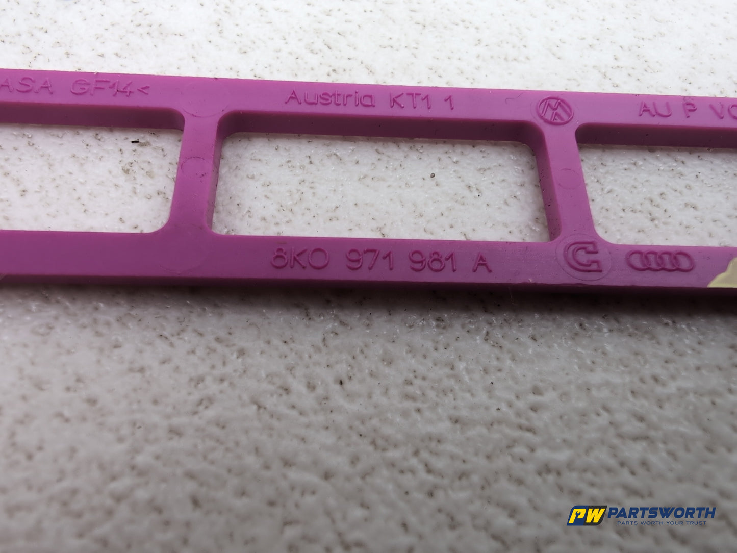 Audi A6 Se Tdi Quattro Auto Fuse Box Holder Mount Bracket 8k0971981a - photo 5