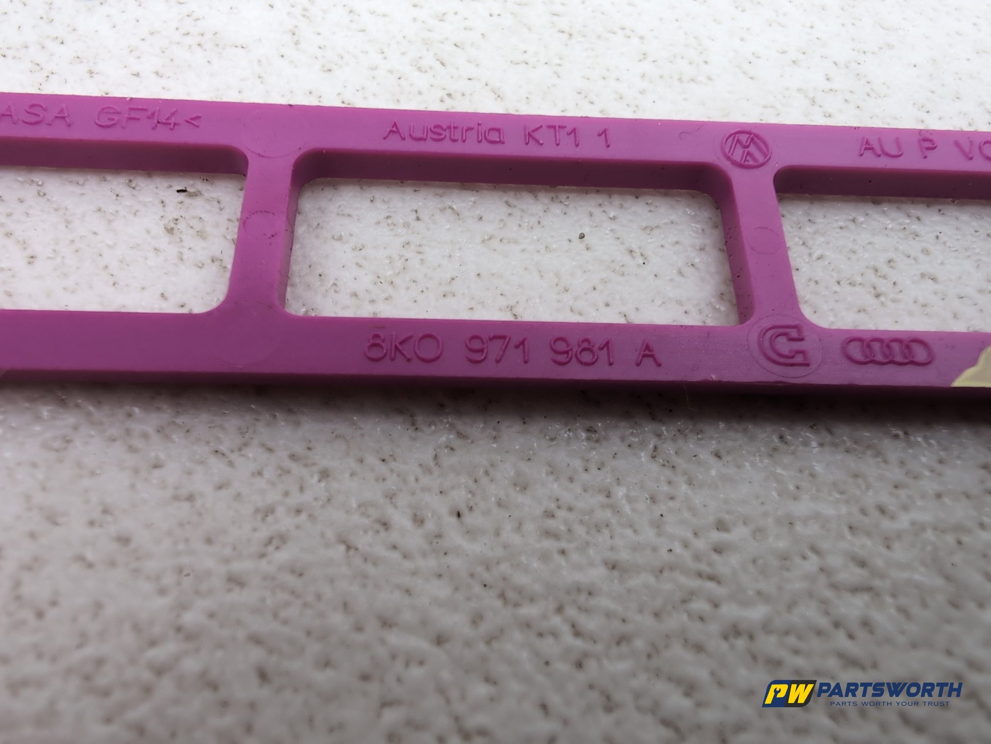 Audi A6 Se Tdi Quattro Auto Fuse Box Holder Mount Bracket 8k0971981a - photo 5