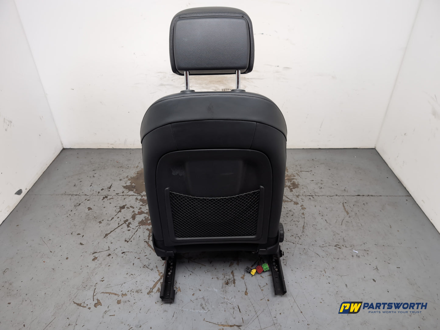 Seat Front RH 11