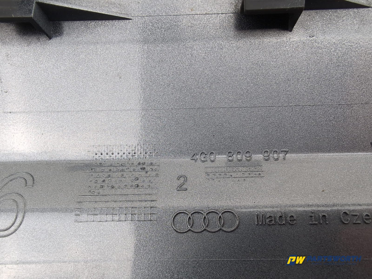 Fuel Filler Flap 5