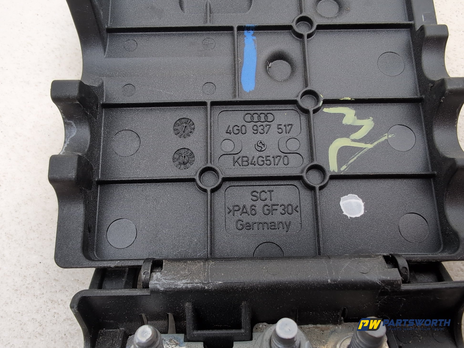 Audi A6 S Line Black Ed Positive Battery Distribution Terminal 4g0937517 - photo 5