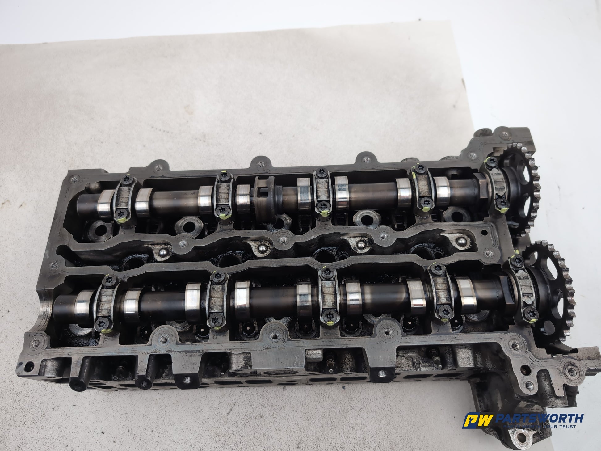 Mercedes-Benz E220 E-Class 2.1l Diesel Cylinder Head With Camshafts Om 651.924 - photo 5
