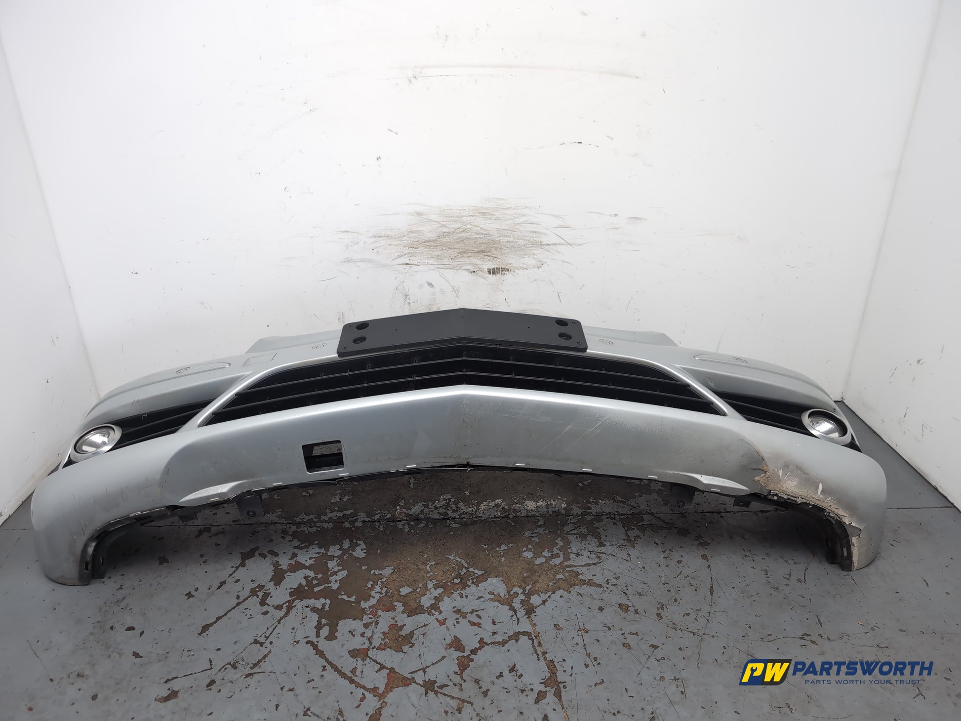 Mercedes R320 R-Class W251 Front Bumper Silver C775 2006-2010 - photo 5