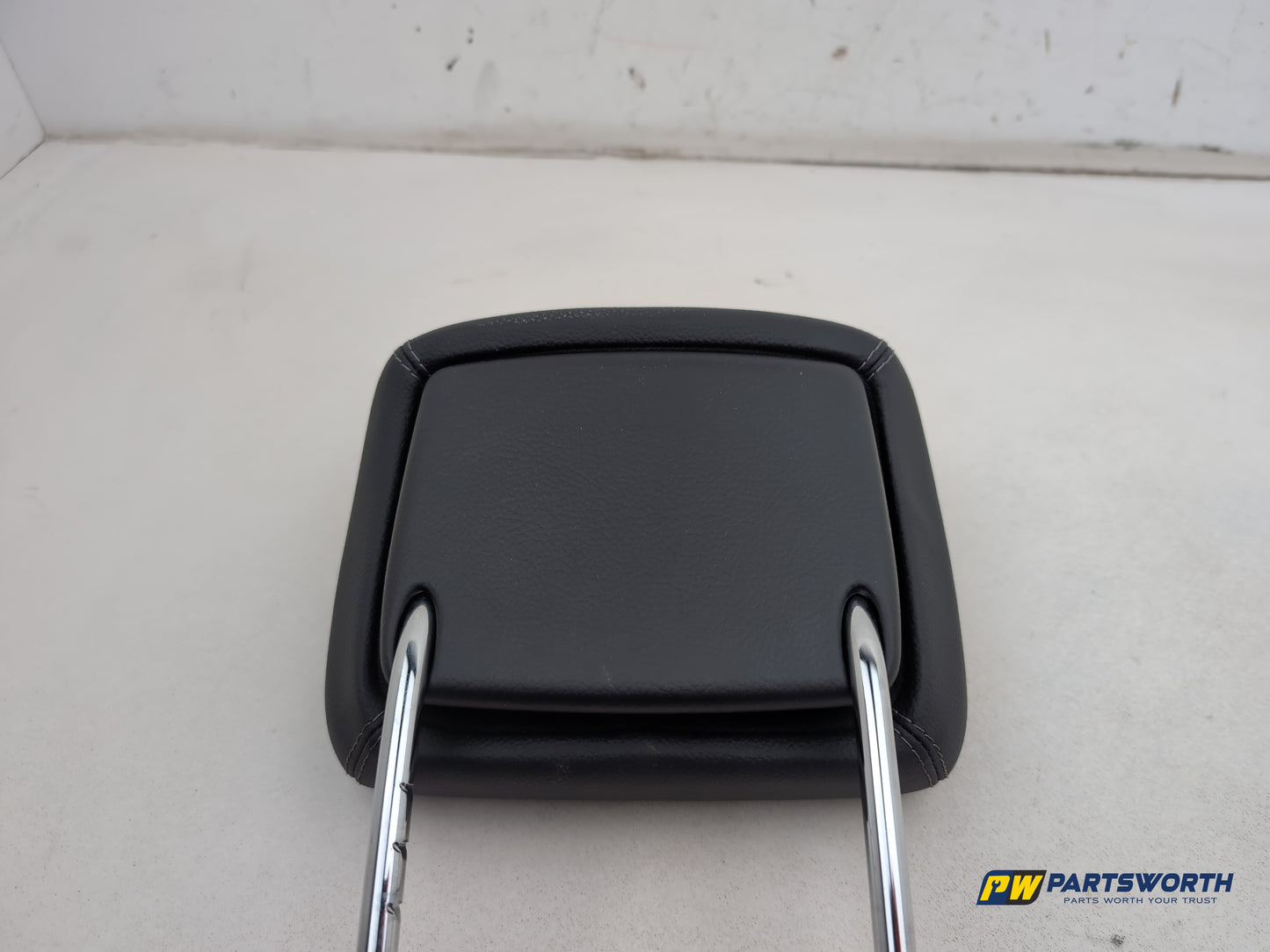 Rear Headrest 5