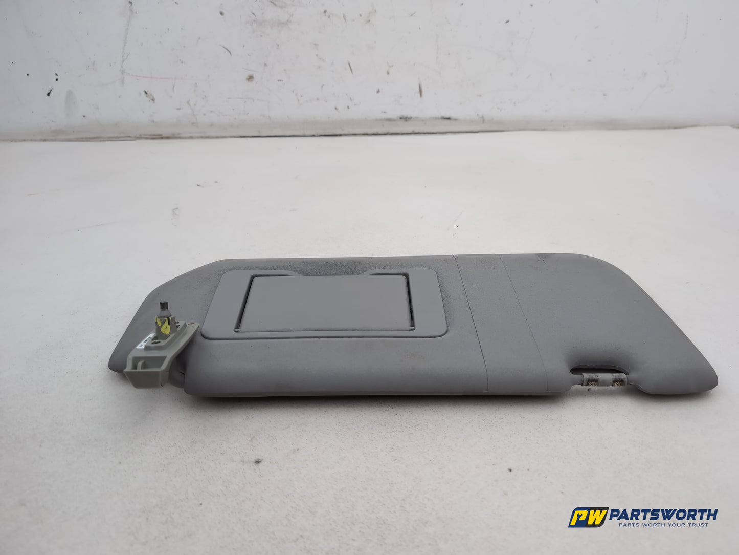 Mercedes R320 R-Class W251 Sun Visor Rh Driver Side 2006-2013 - photo 5