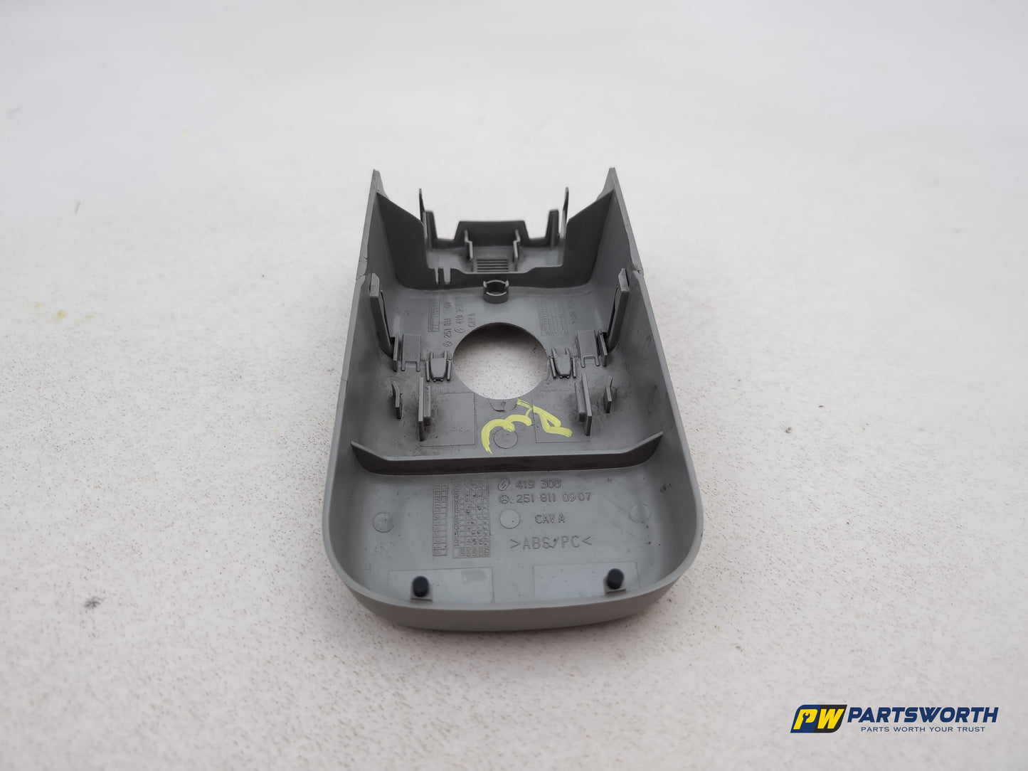 Mercedes R320 R-Class W251 Rear View Mirror Cover A2518110907 2006-2013 - photo 5