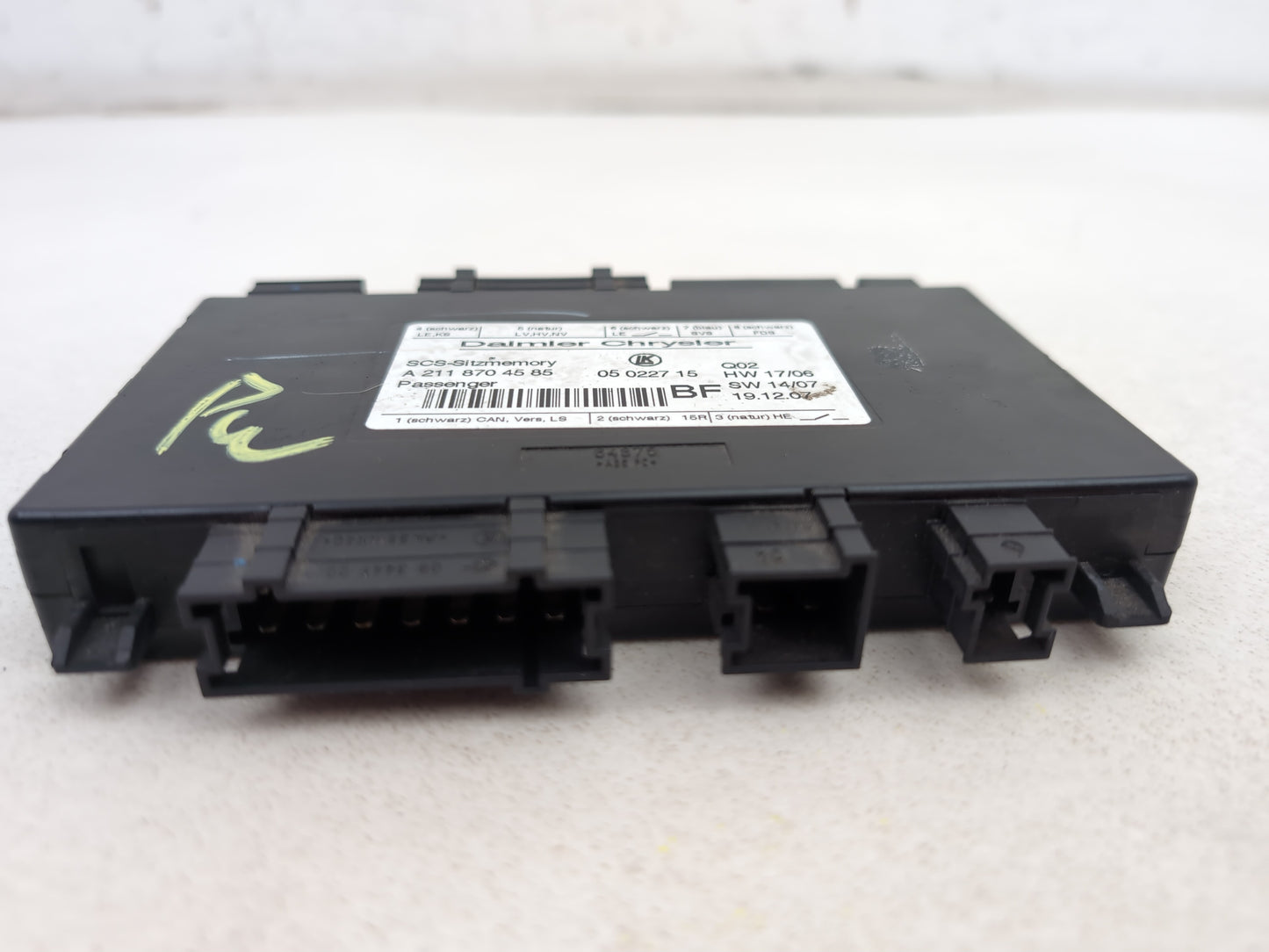 Mercedes R320 R-Class W251 Seat Control Module A2118704585 2006-2013