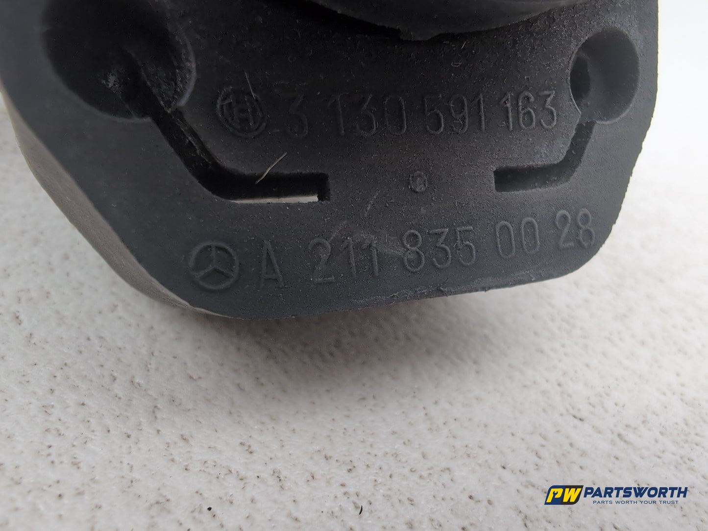 Mercedes R320 R-Class W251 3.0l Diesel Auxiliary Coolant Water Pump A2118350028 - photo 5
