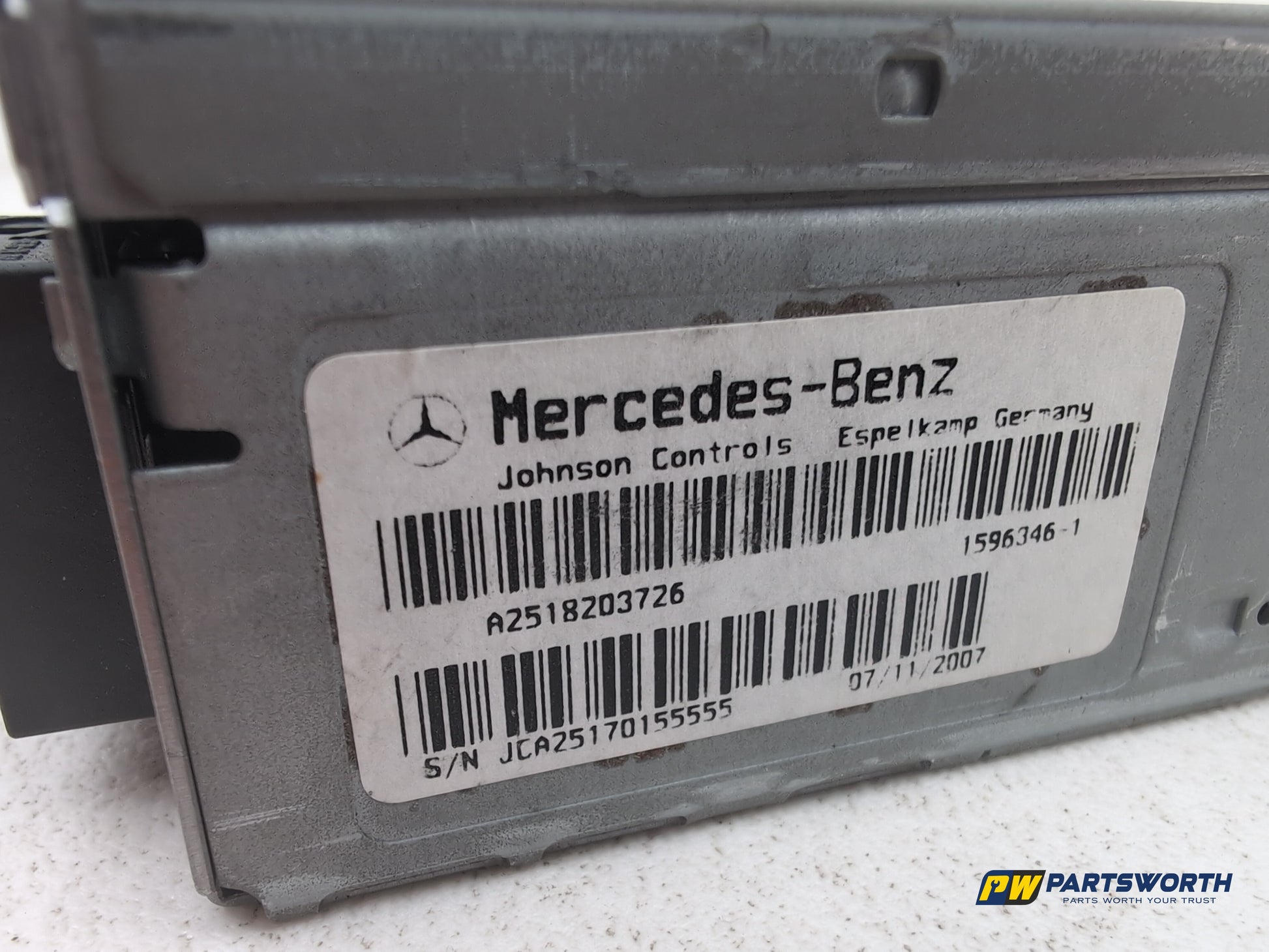 Mercedes R320 R-Class W251 Video Splitter Unit A2518203726 2006-2013 - photo 5