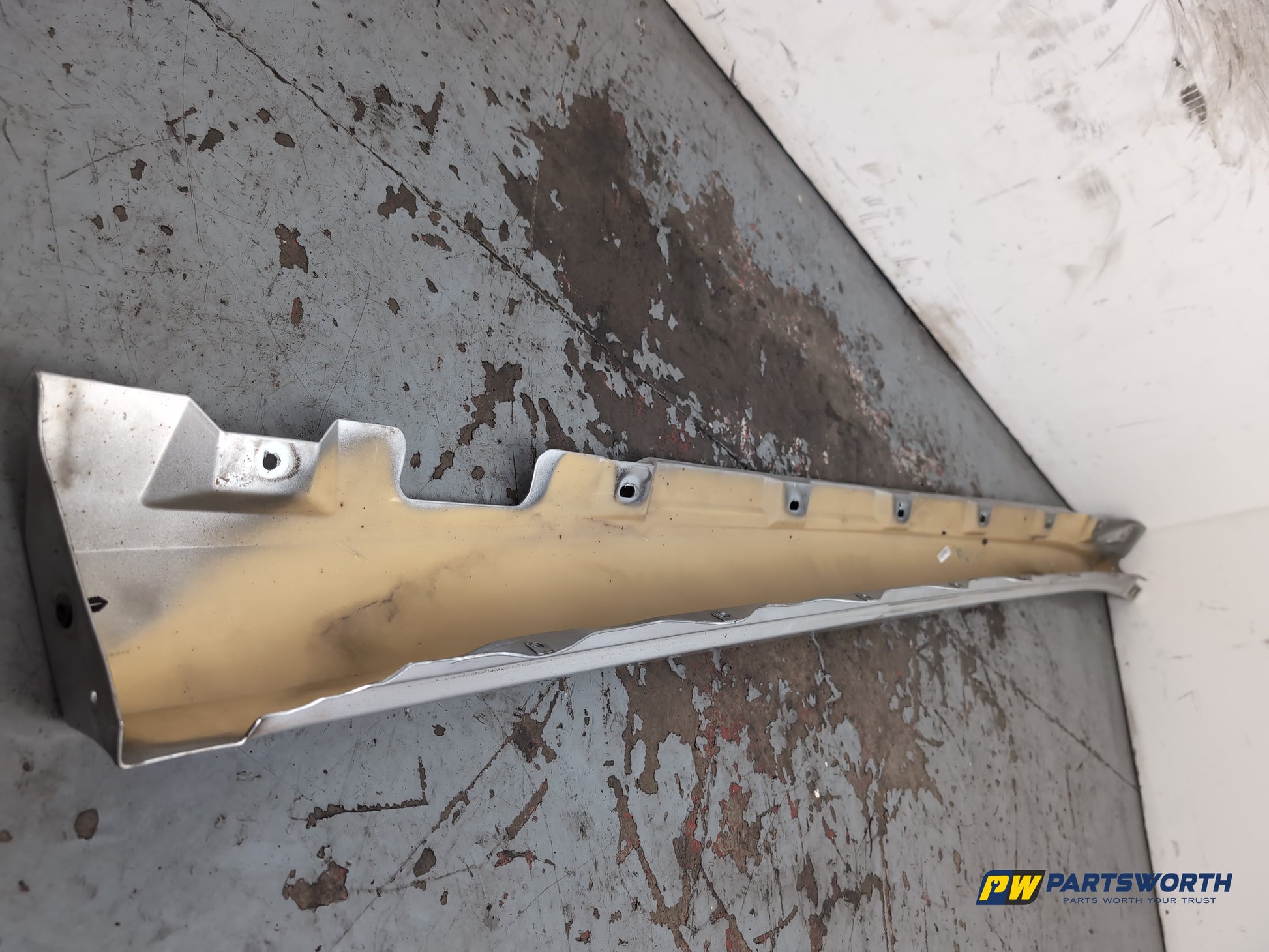 Mercedes R320 R-Class W251 Mpv Side Skirt Rh Driver Side Silver C775 A2516980854 - photo 4