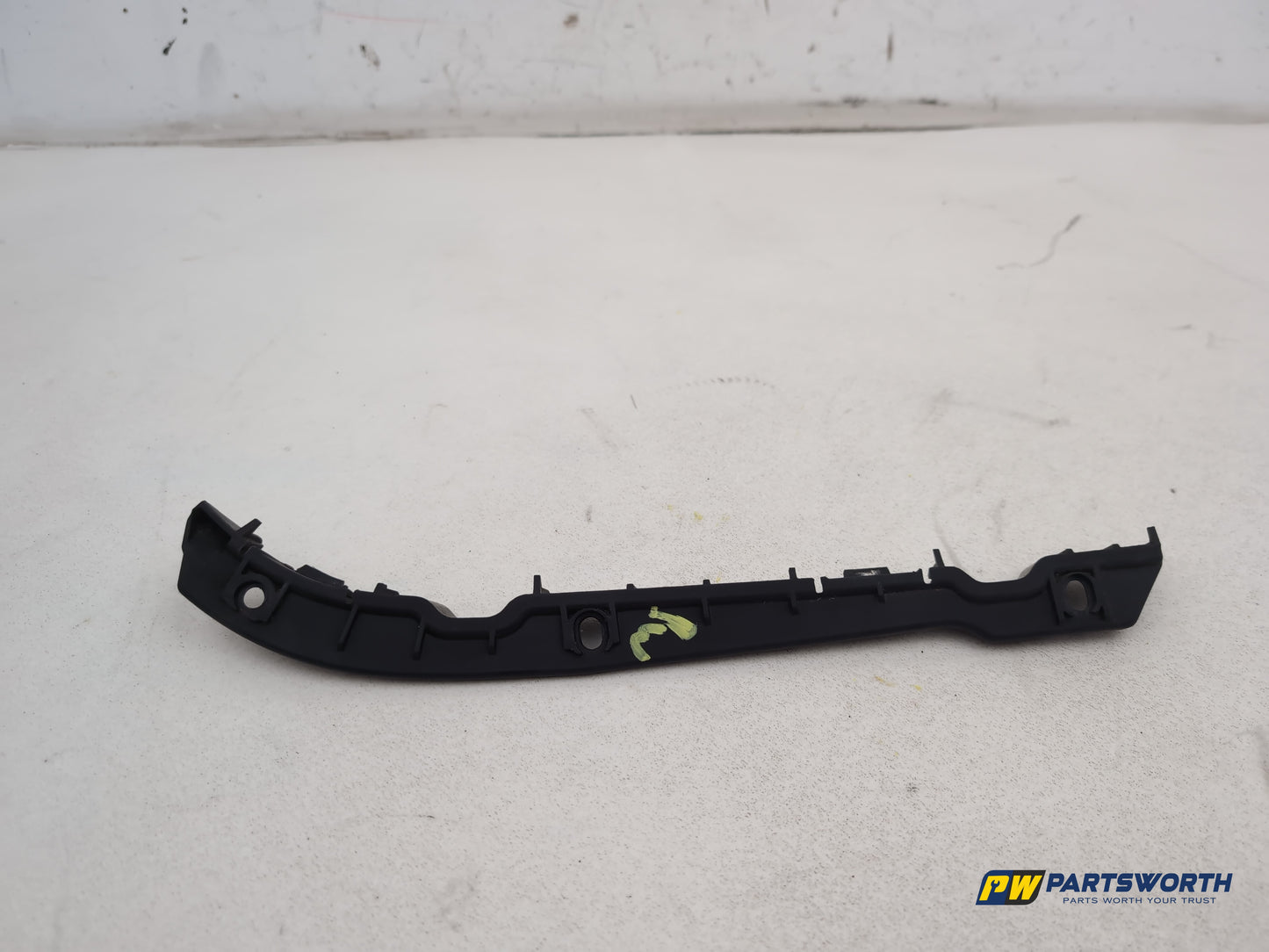 Mercedes R320 R-Class W251 Rear Bumper Mouting Bracket Left Side A2518850163 - photo 5